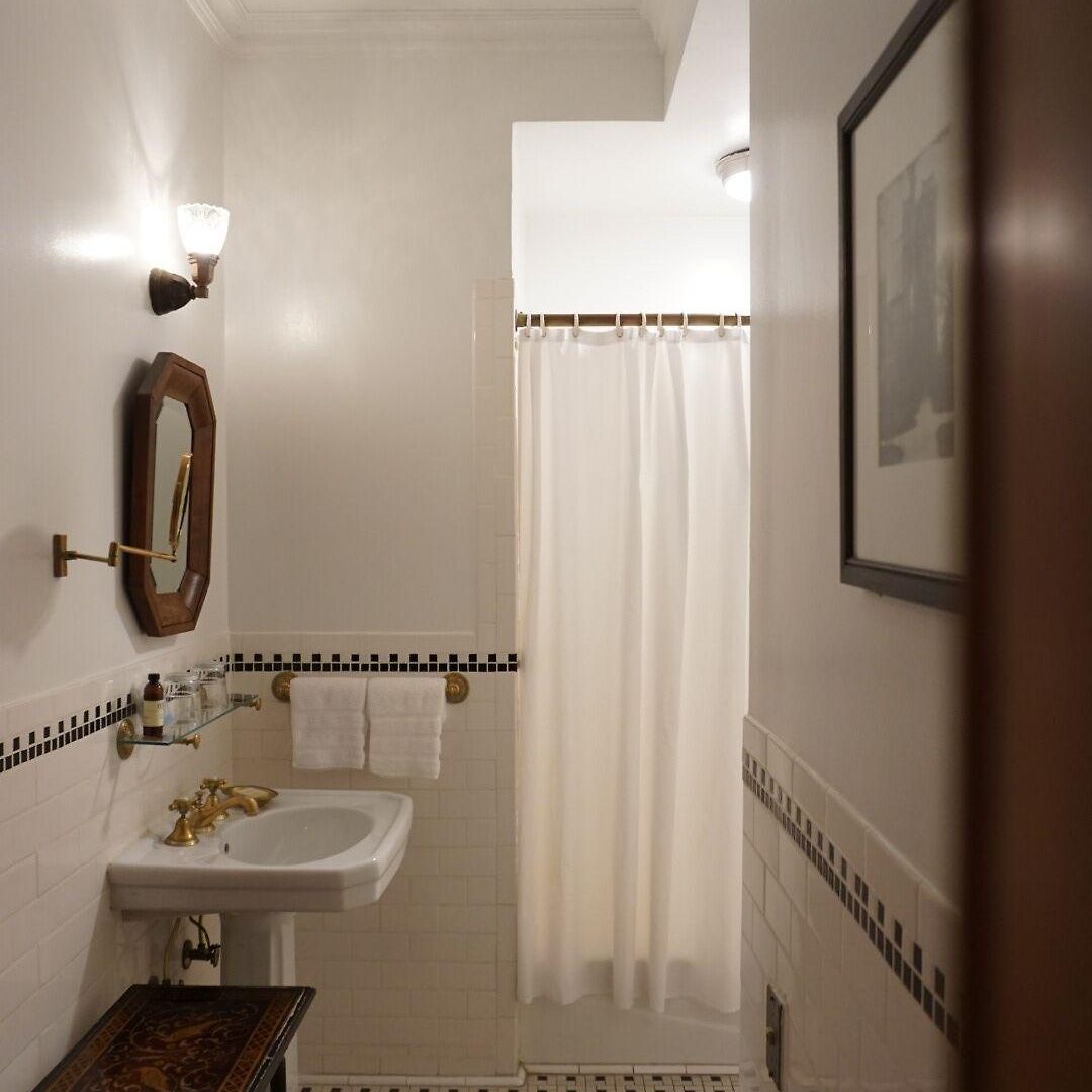 The At Irving Place 4*