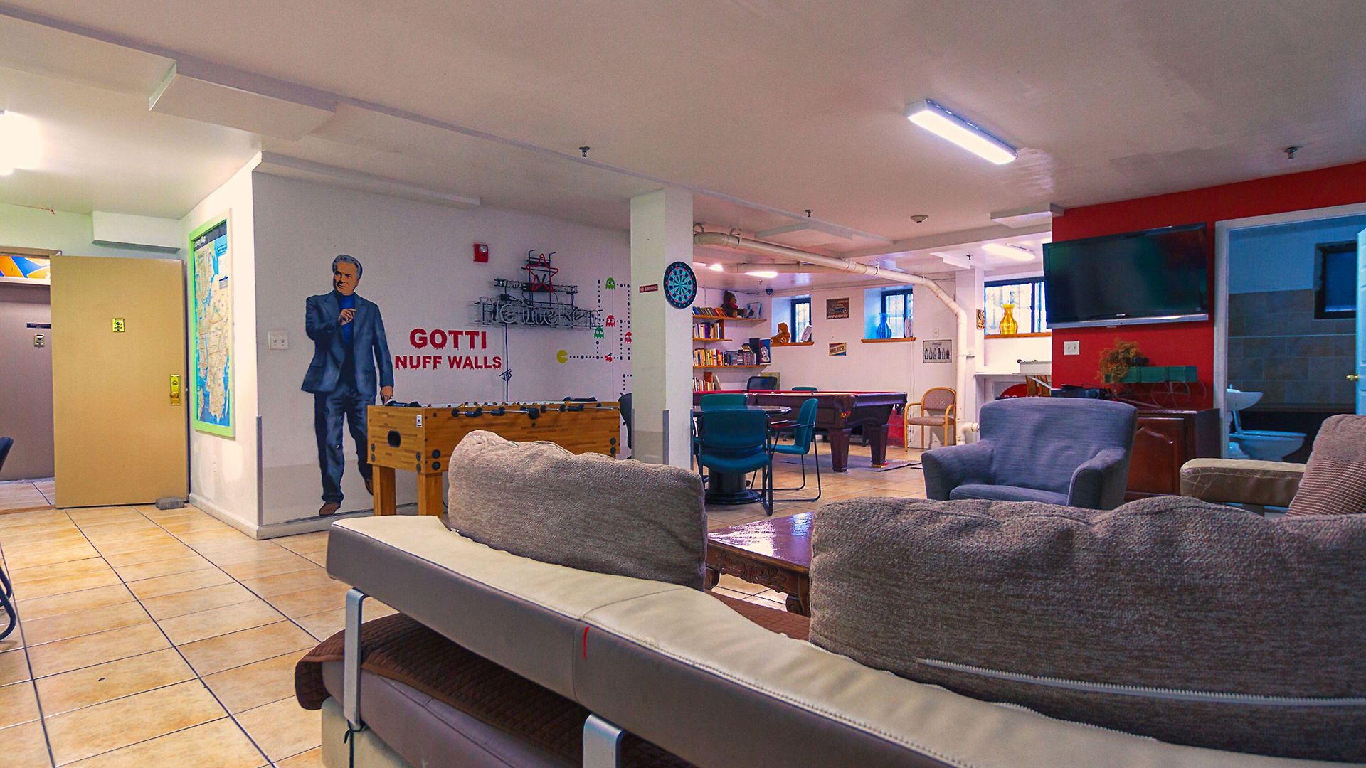 Ny Moore Hostel *