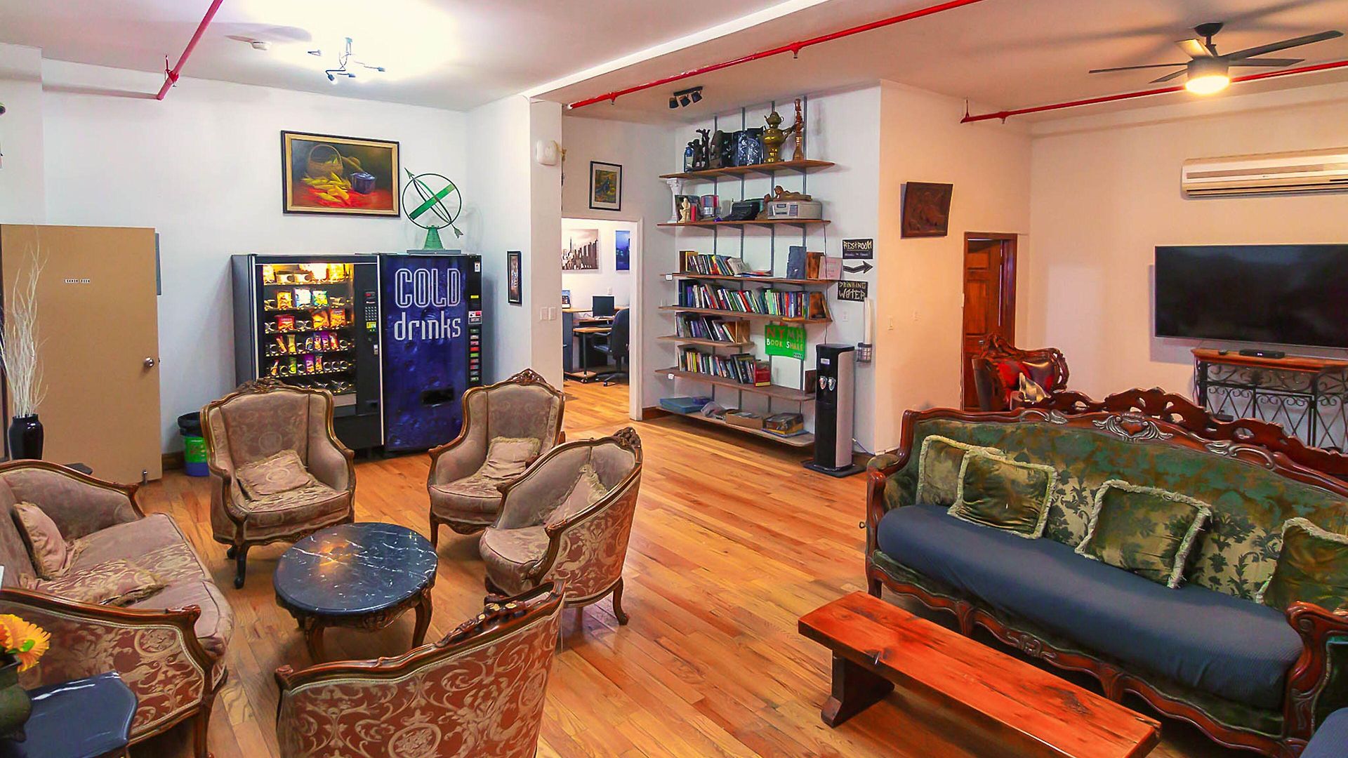 Ny Moore Hostel