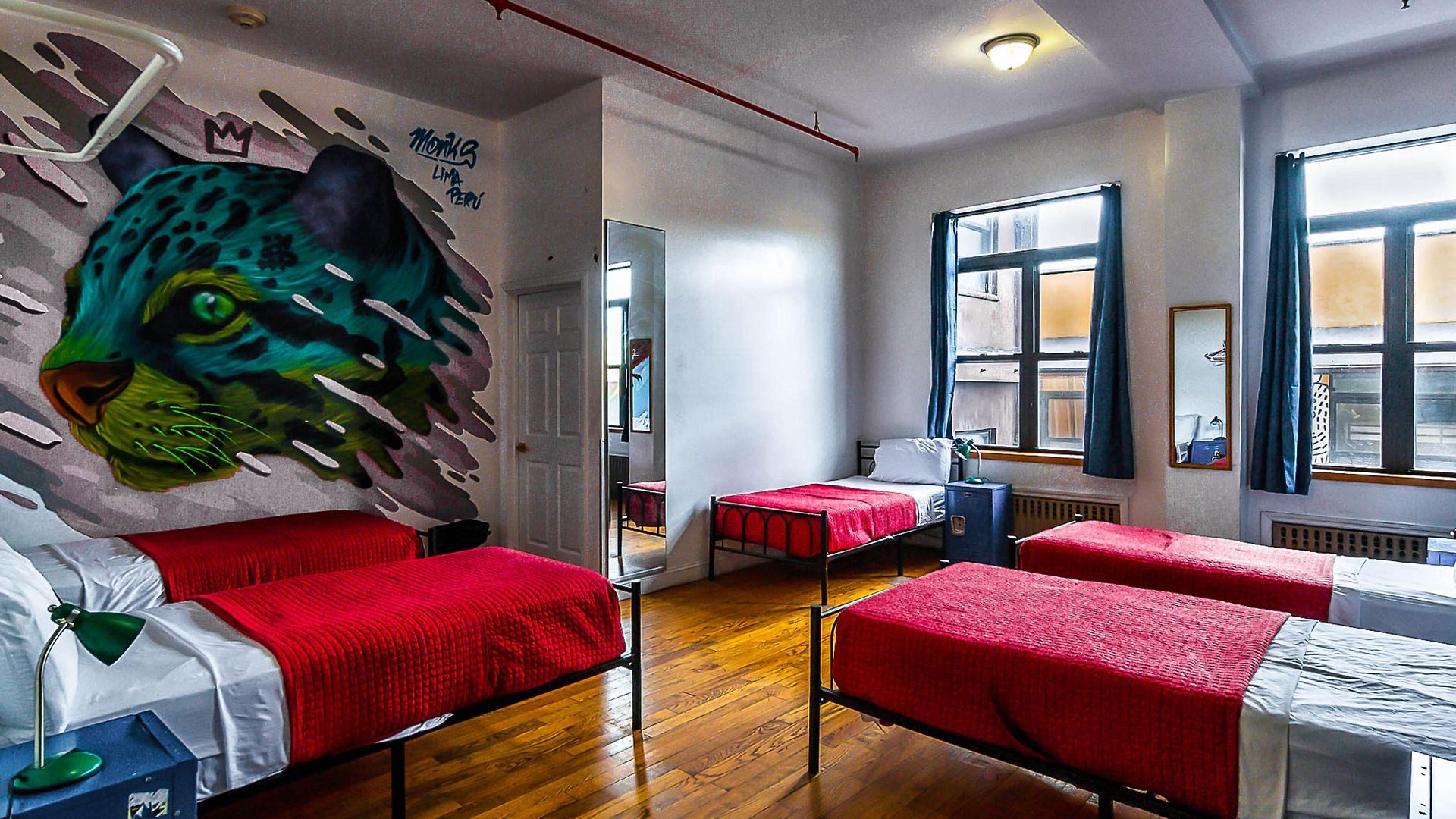 Hostel Ny Moore *