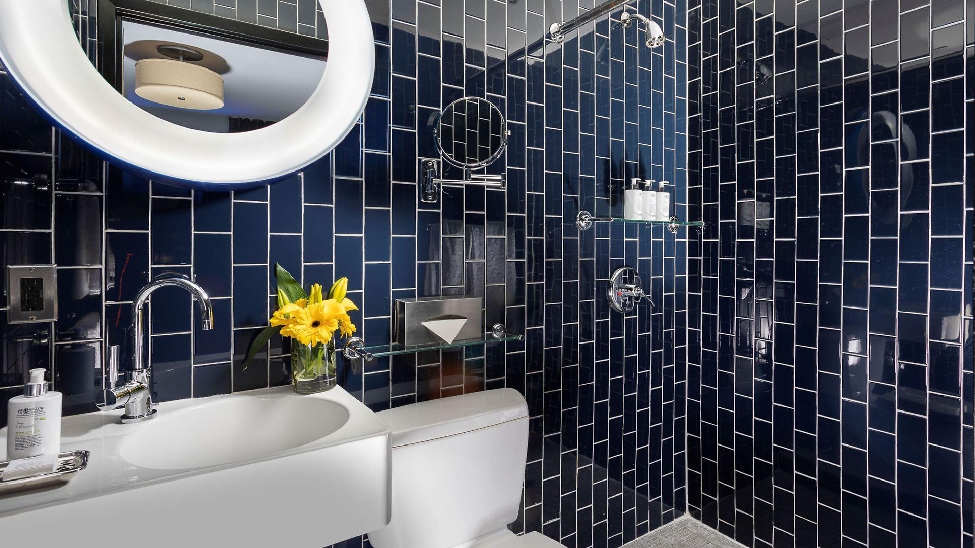 6 Columbus Park Hotel 4*