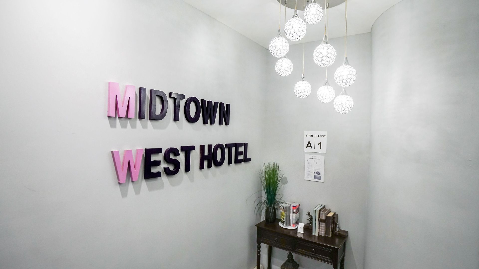 Midtown West Hotel