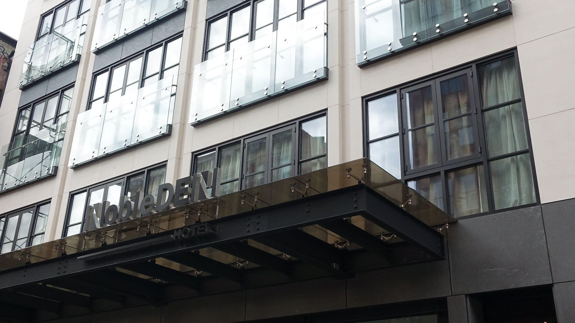 Nobleden Hotel 4*