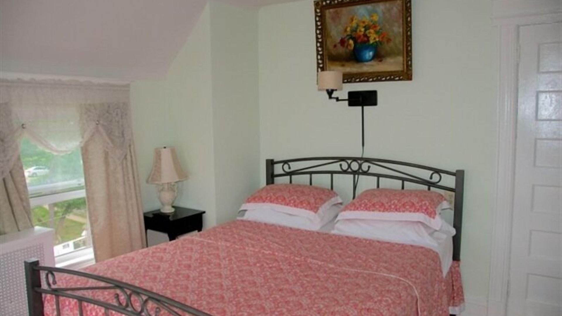 Harbor House Bed & Breakfast