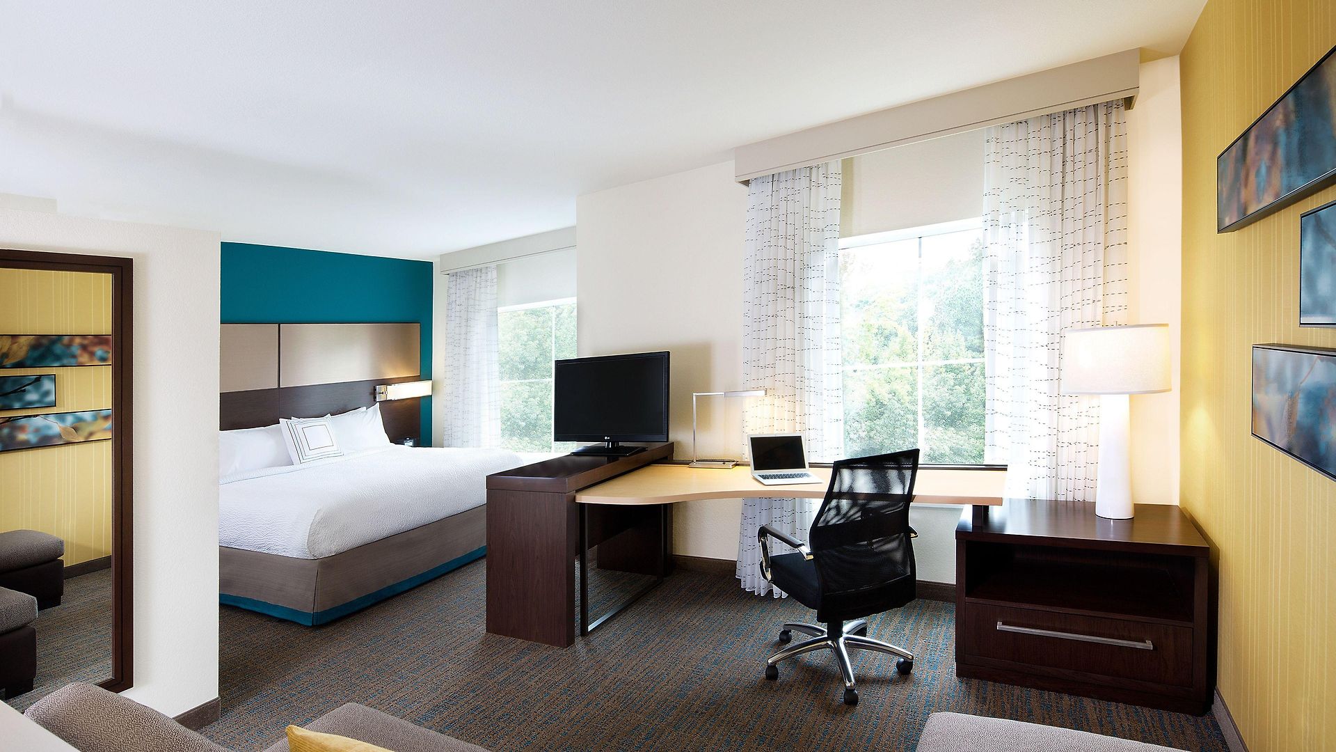 By Marriott The Bronx At Metro Center Atrium 3*