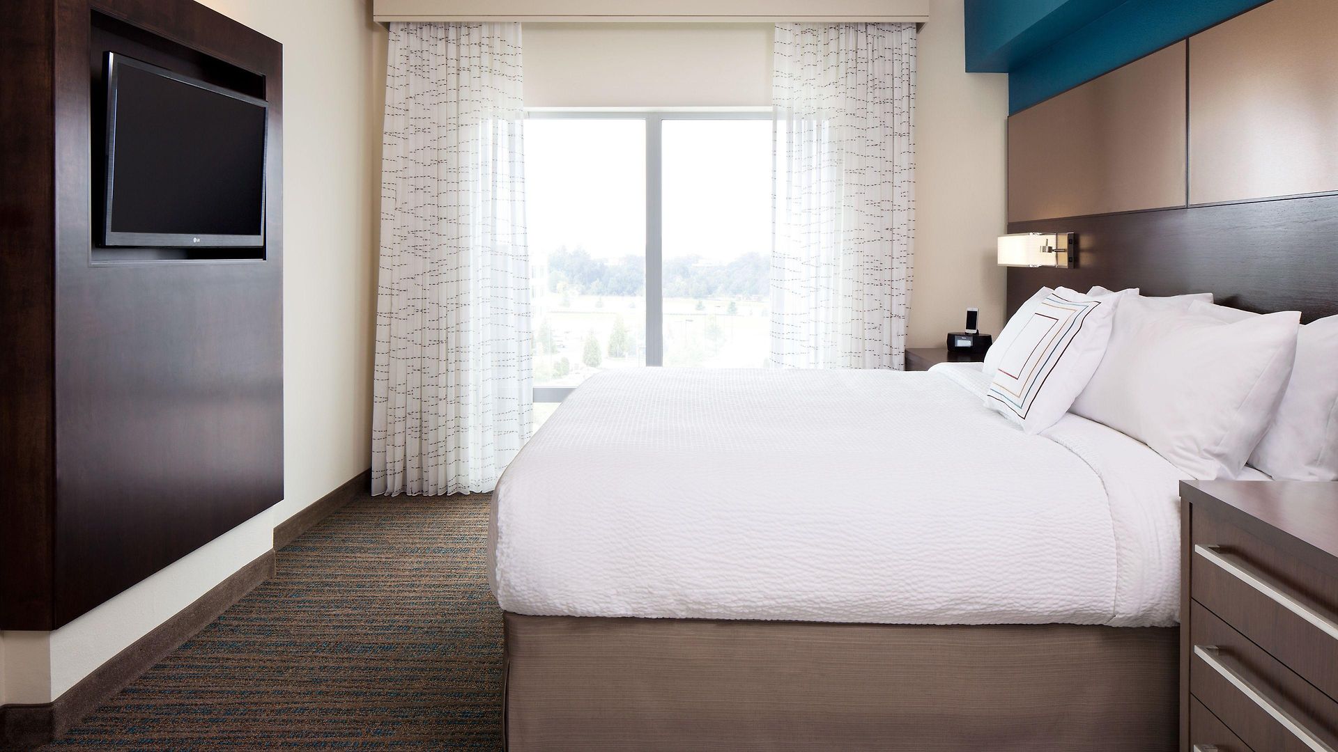By Marriott The Bronx At Metro Center Atrium Hotel New York