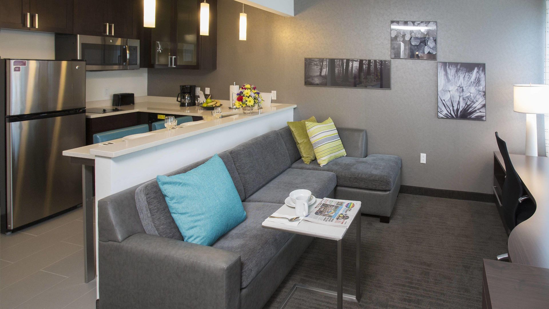 By Marriott The Bronx At Metro Center Atrium Hotel