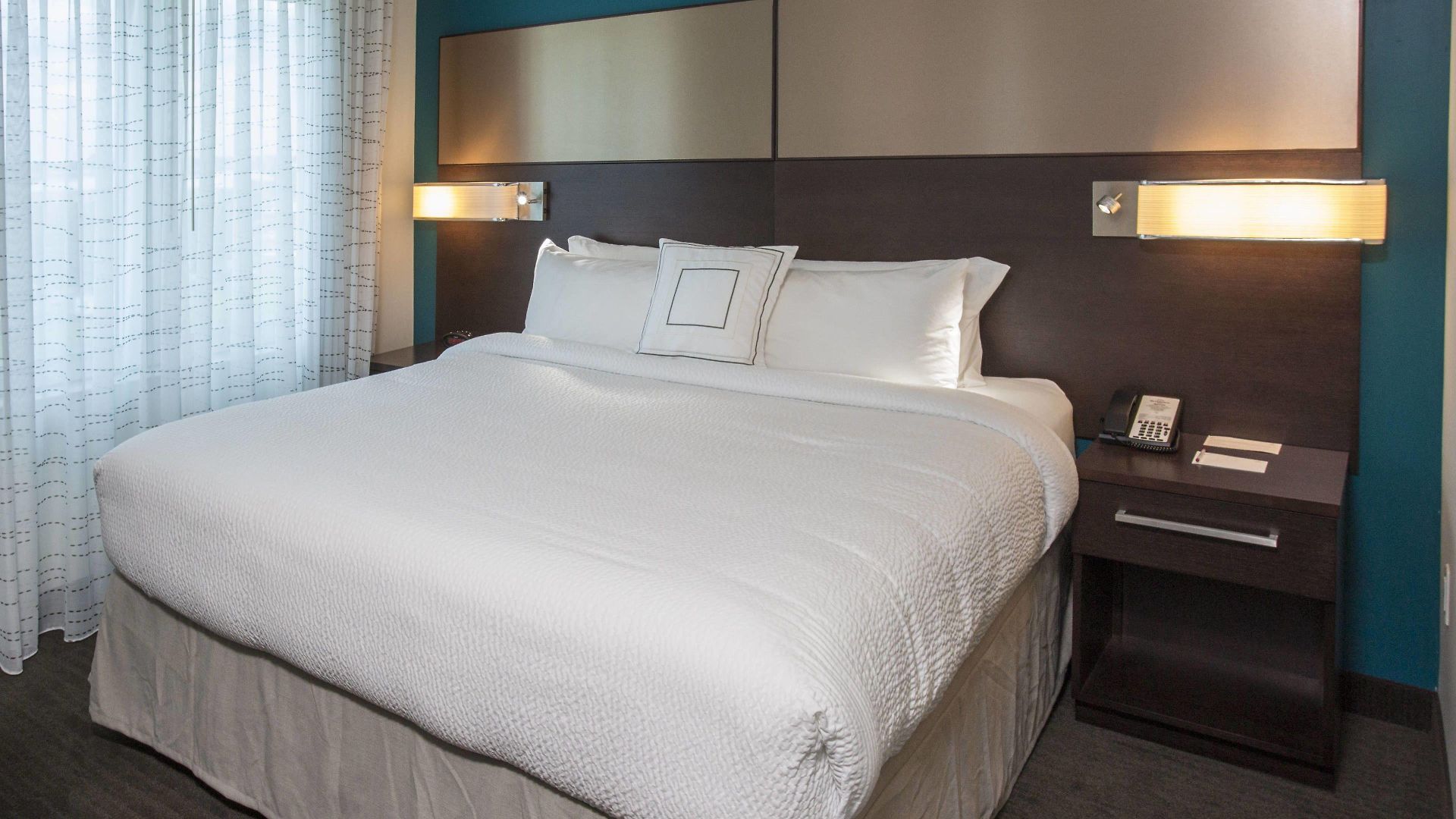 By Marriott The Bronx At Metro Center Atrium
