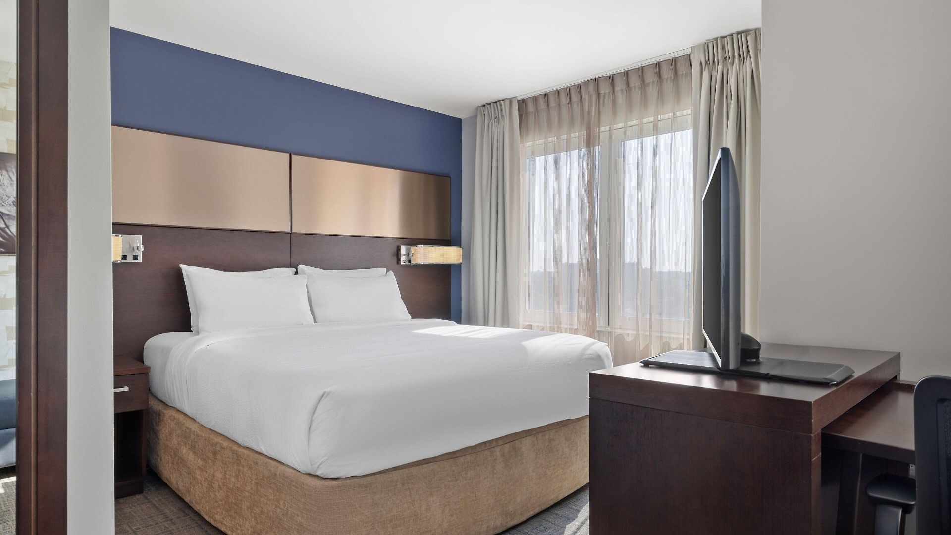 By Marriott The Bronx At Metro Center Atrium Hotel 3*