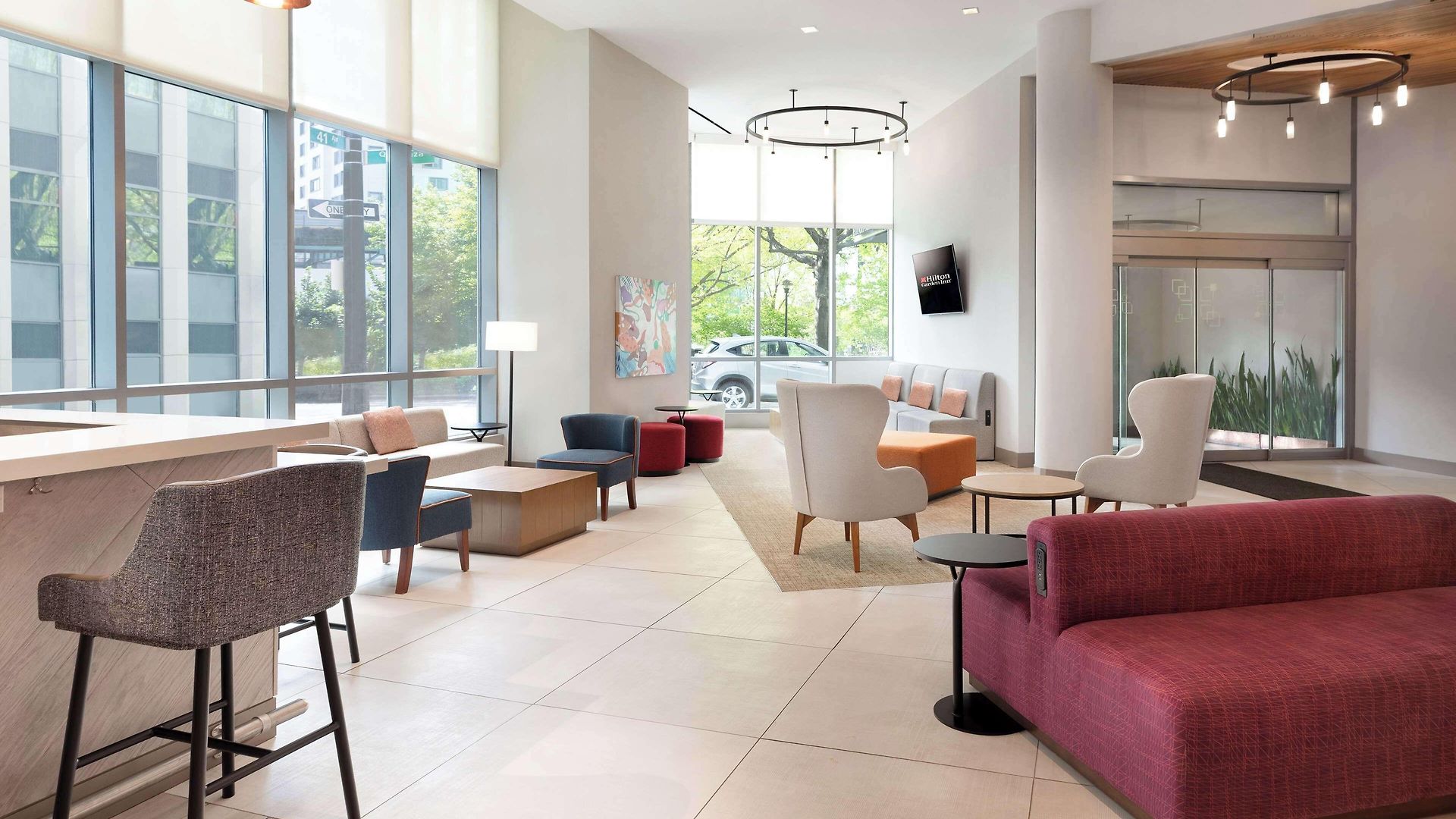 Hilton Garden Long Island Hotel