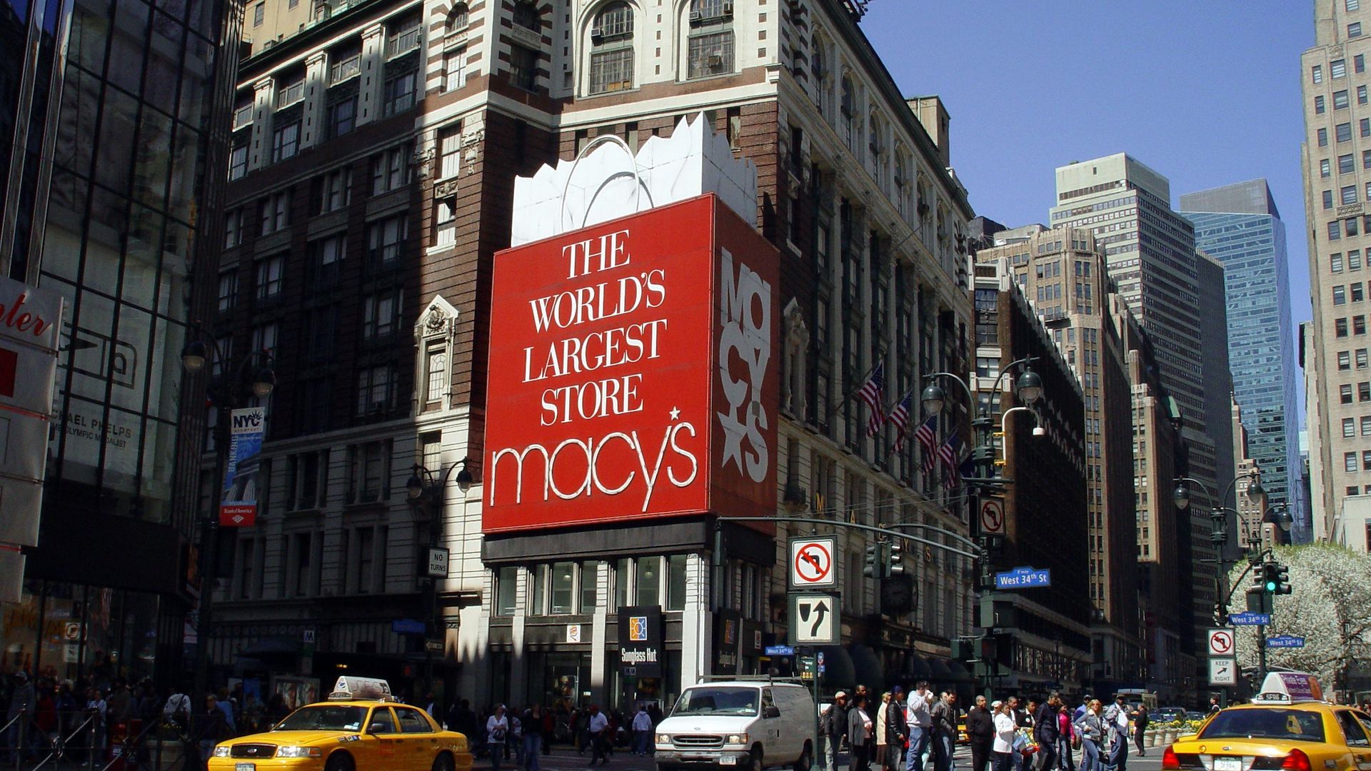 Macy Empire Apartment New York