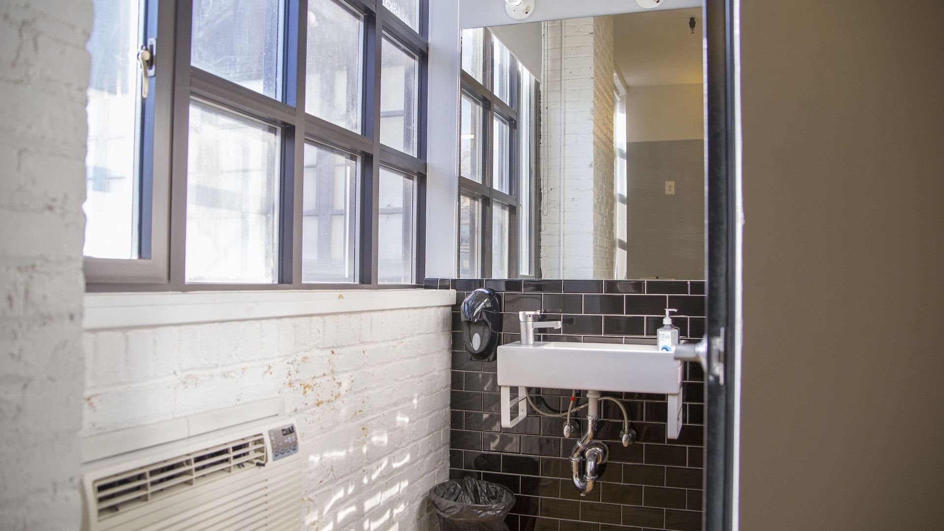 The Local Ny Hostel New York