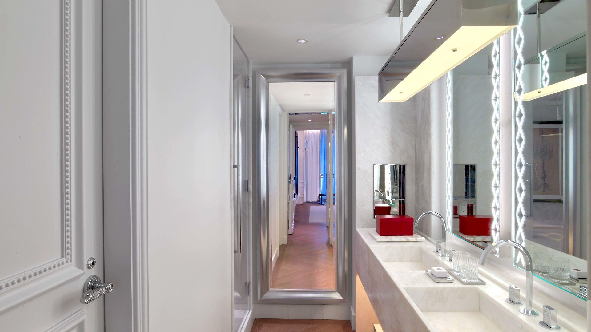 Baccarat And Residences Hotel 5*