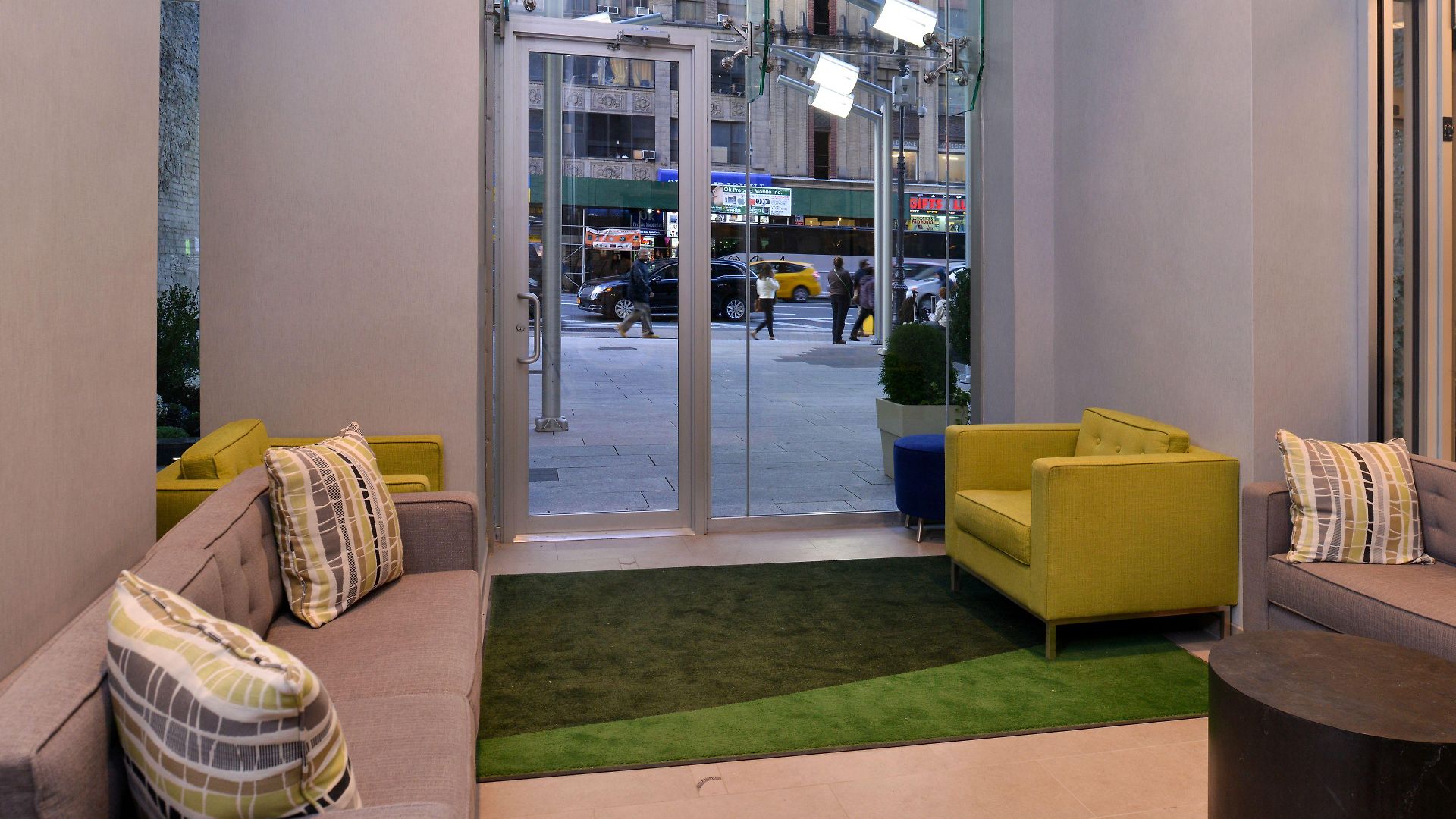 - Times Square By Ihg Hotel 3*