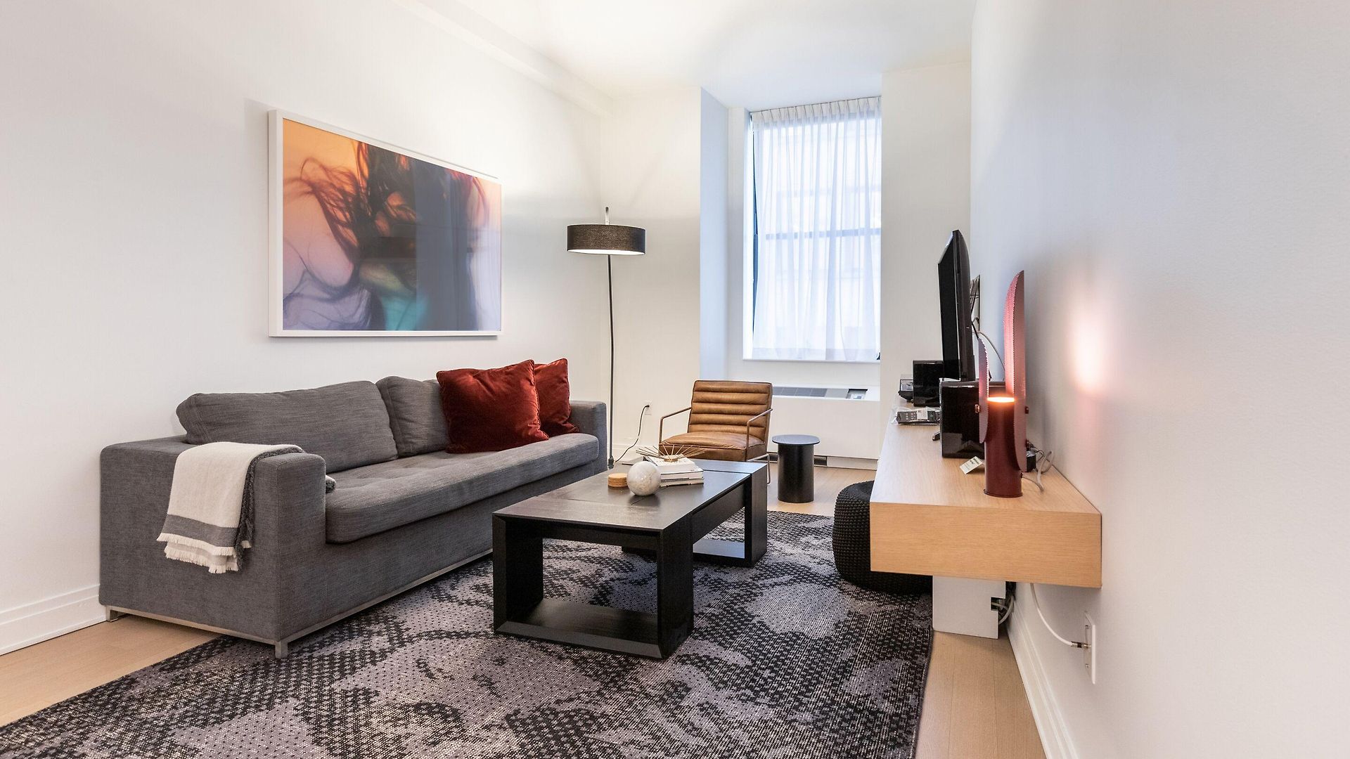 Mint House 70 Pine By Kasa New York