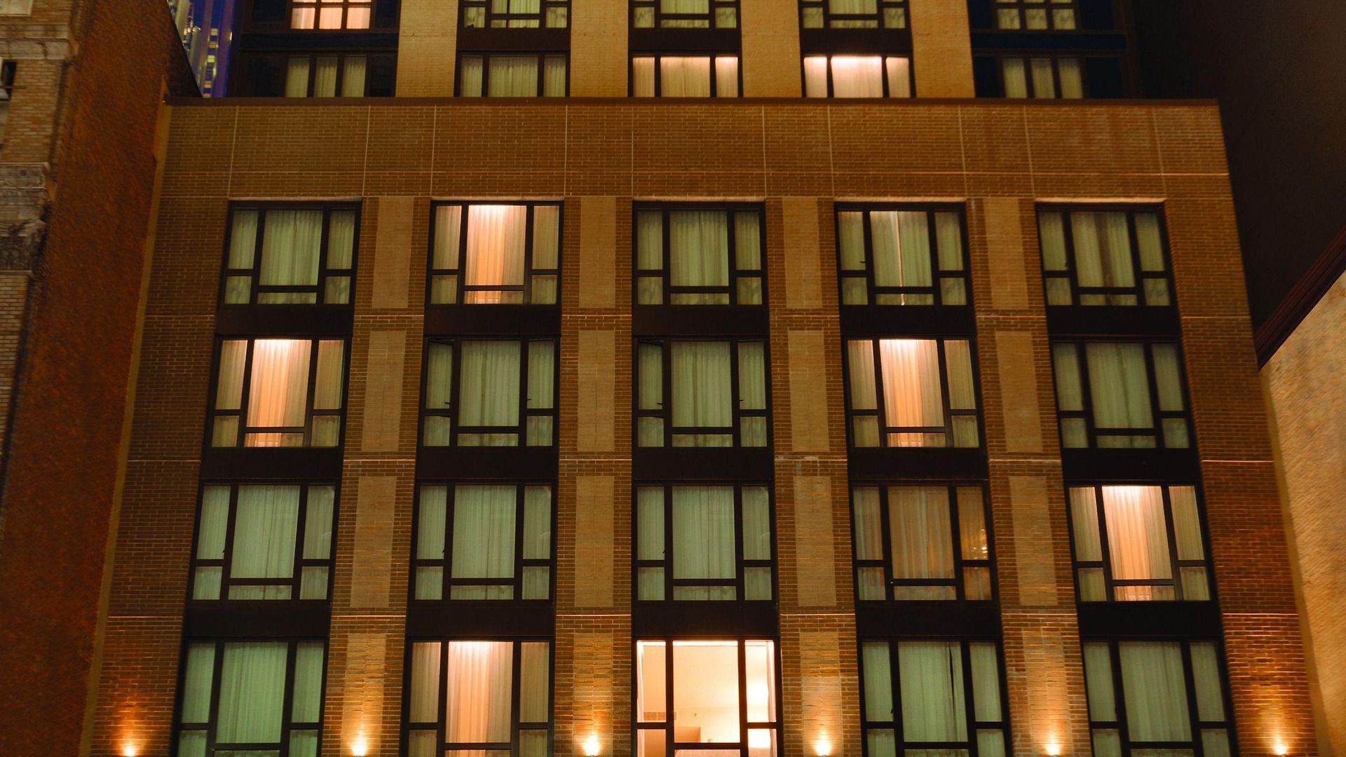 Executive Le Soleil Hotel 4*