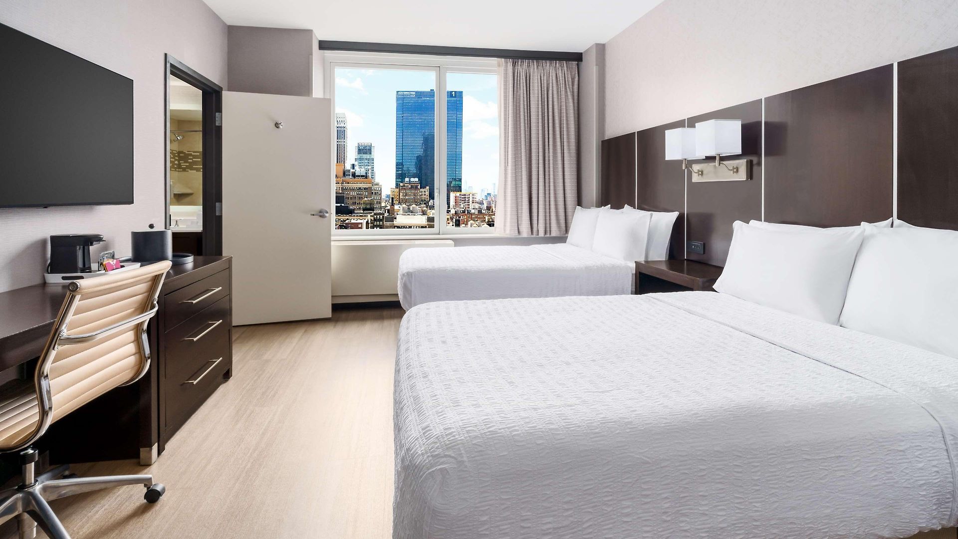 Hampton Times Square Hotel 3*