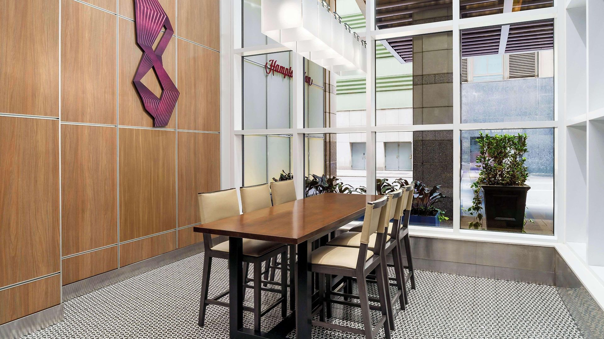 Hampton Times Square Hotel 3*