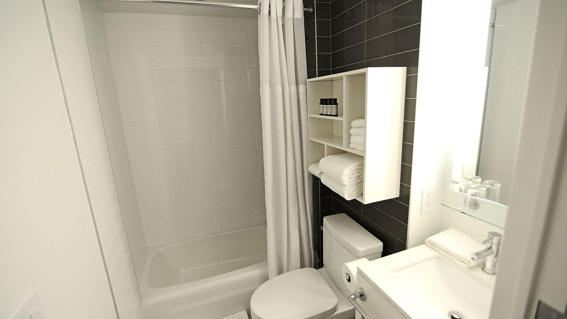 Edge Washington Heights Hotel