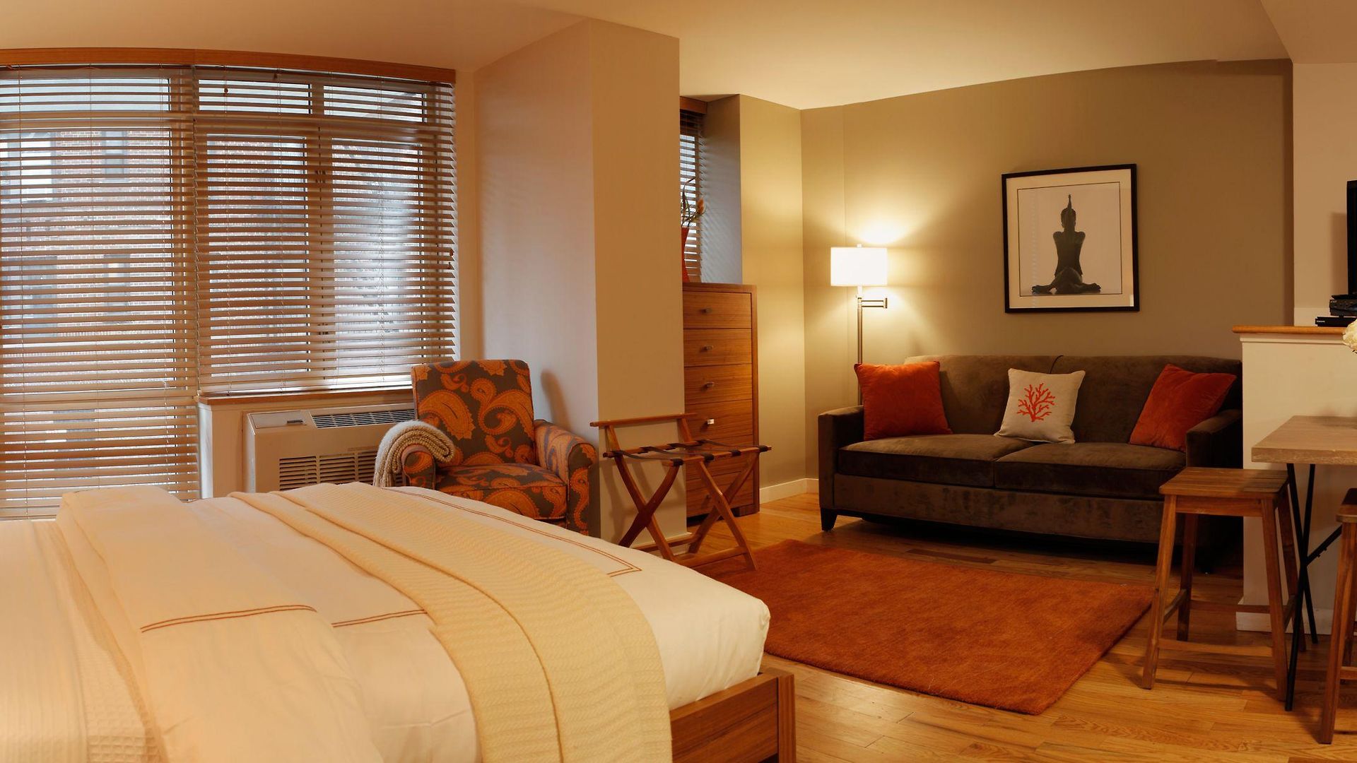 Sanctuary Nyc Retreats 4*