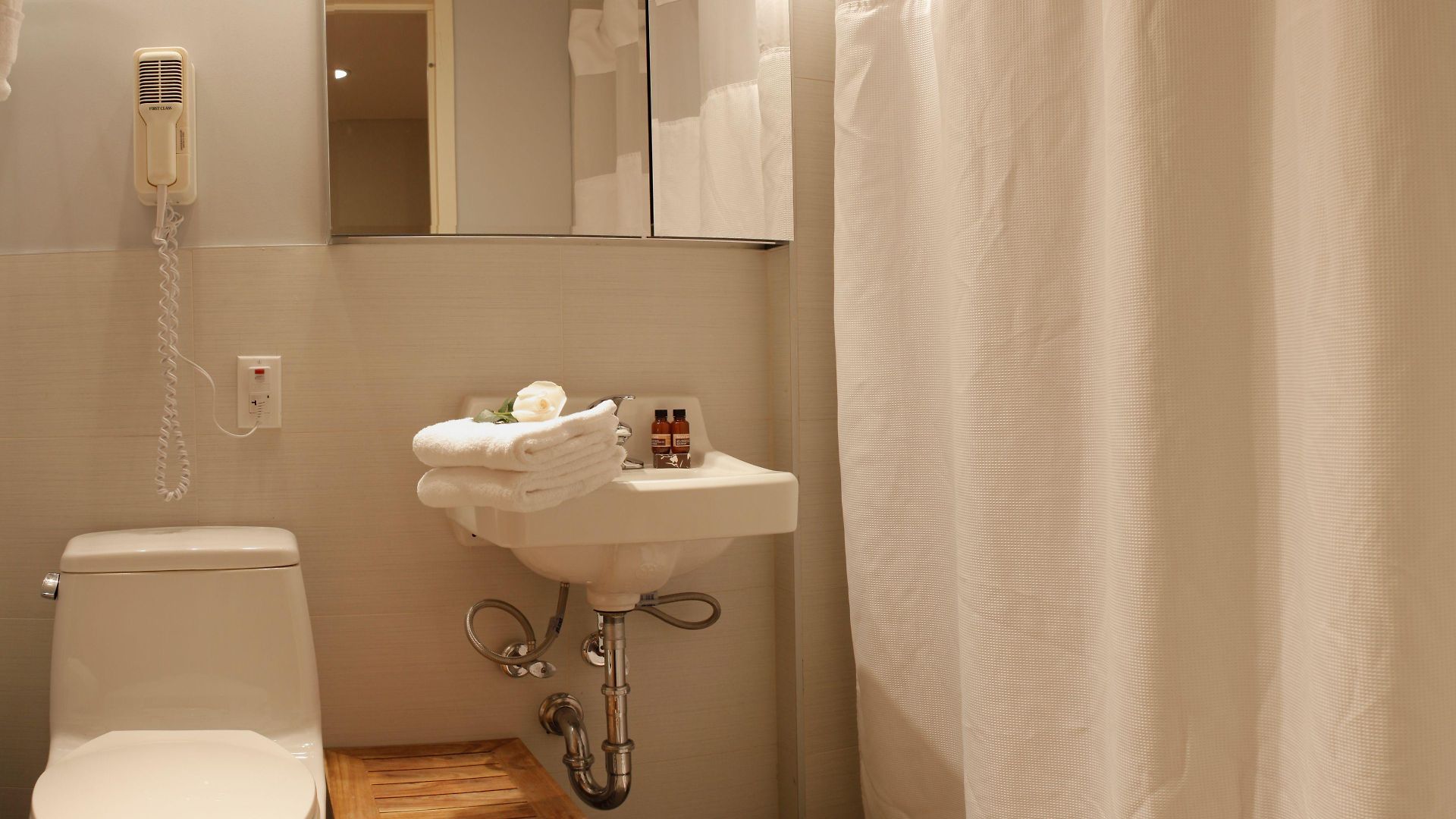 Guest house Sanctuary Nyc Retreats New York