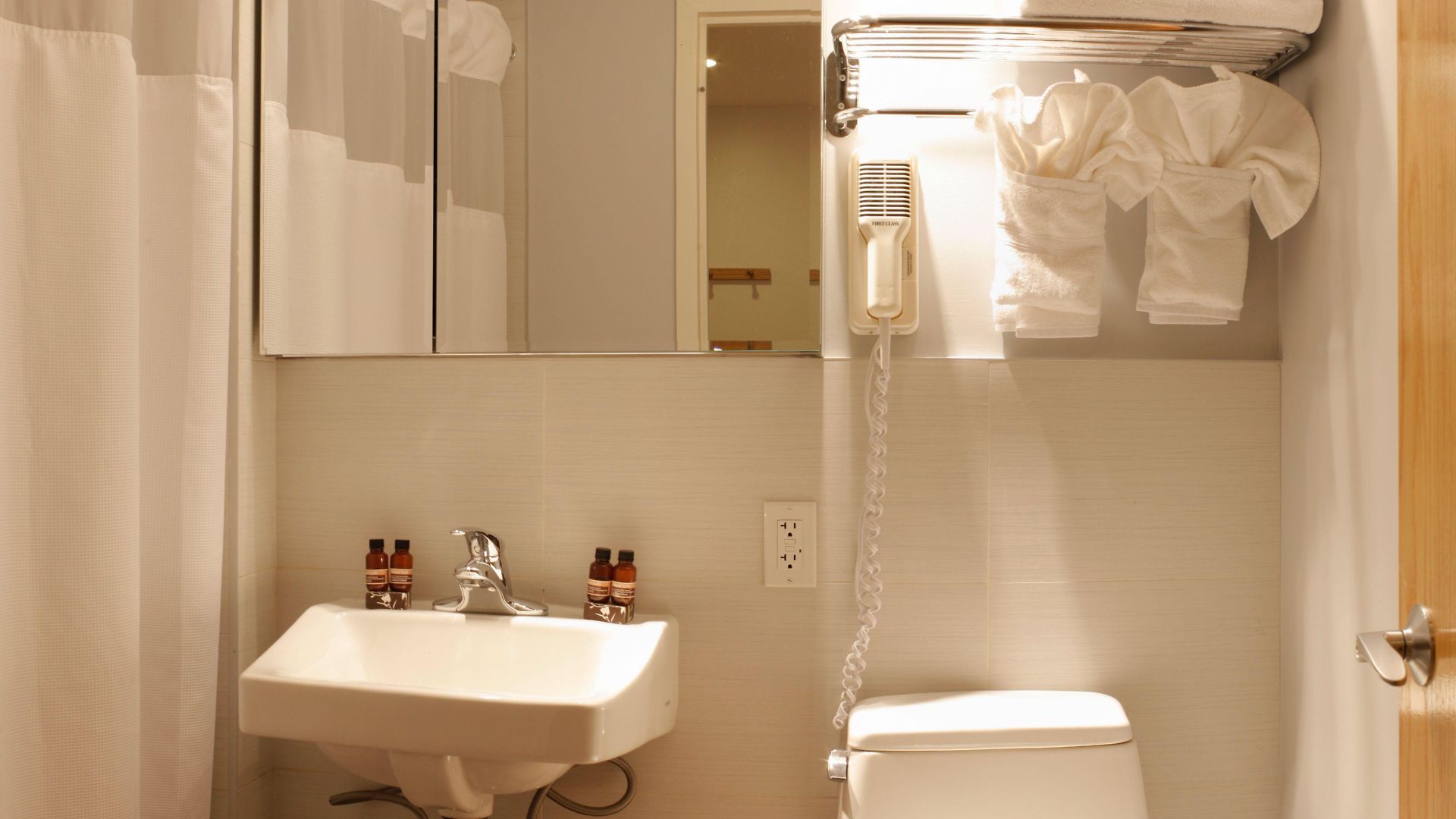 Guest house Sanctuary Nyc Retreats 4*