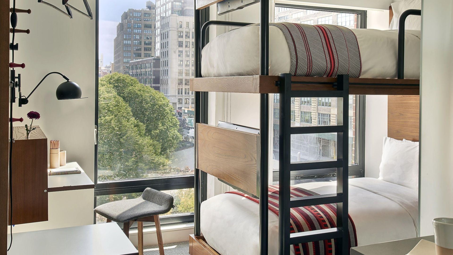 Arlo Nomad New York