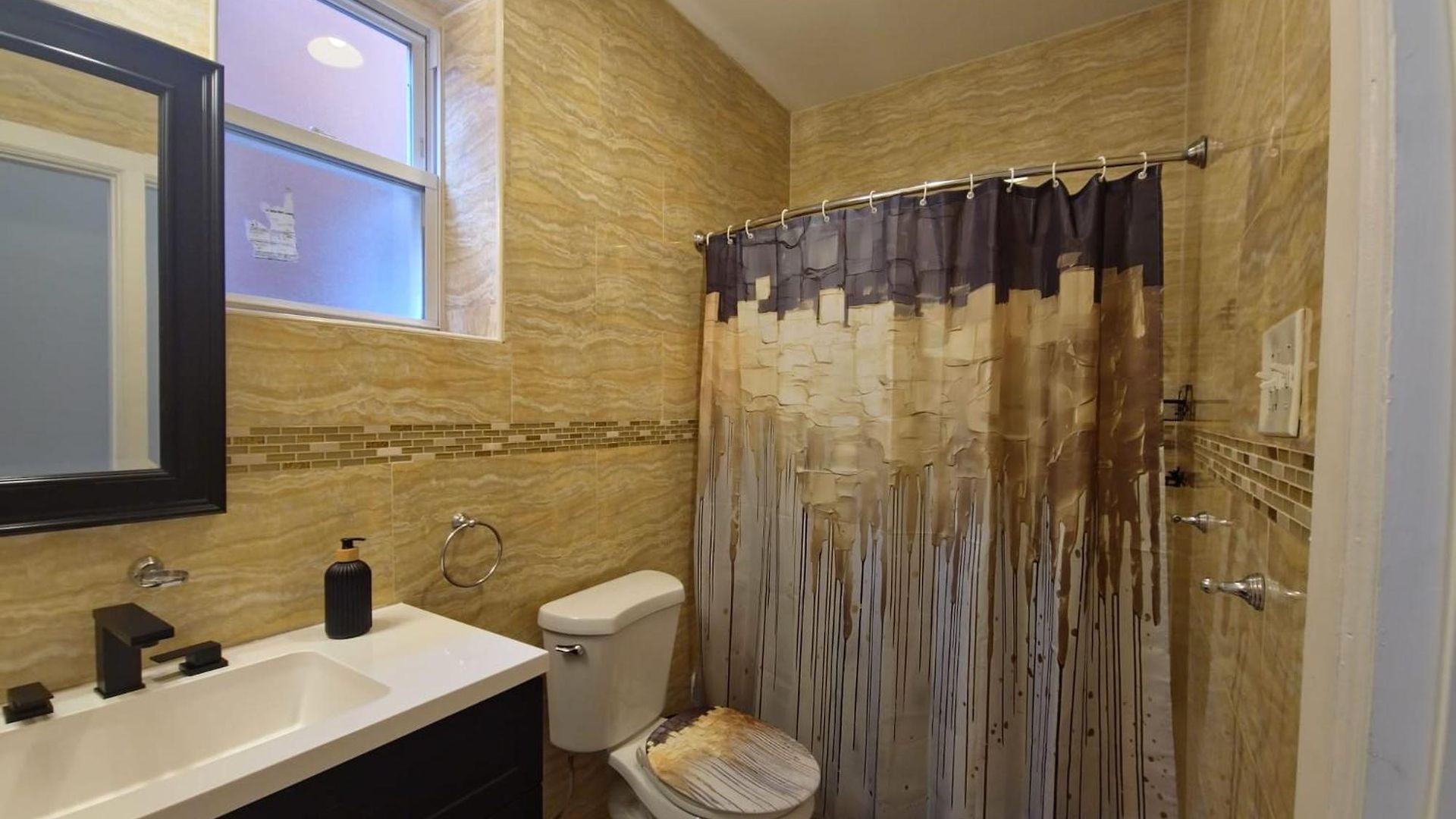 Brooklyn Brownstone Designer Apartment *