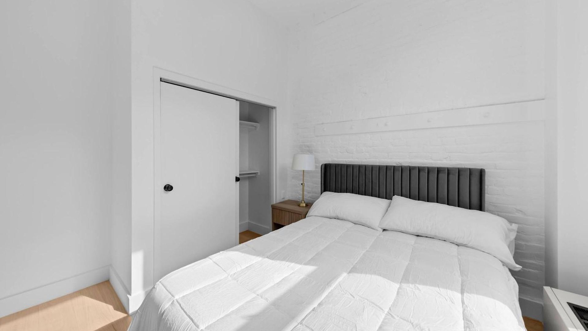 19-4g 2br2baths Luxury In East Village Apartment *