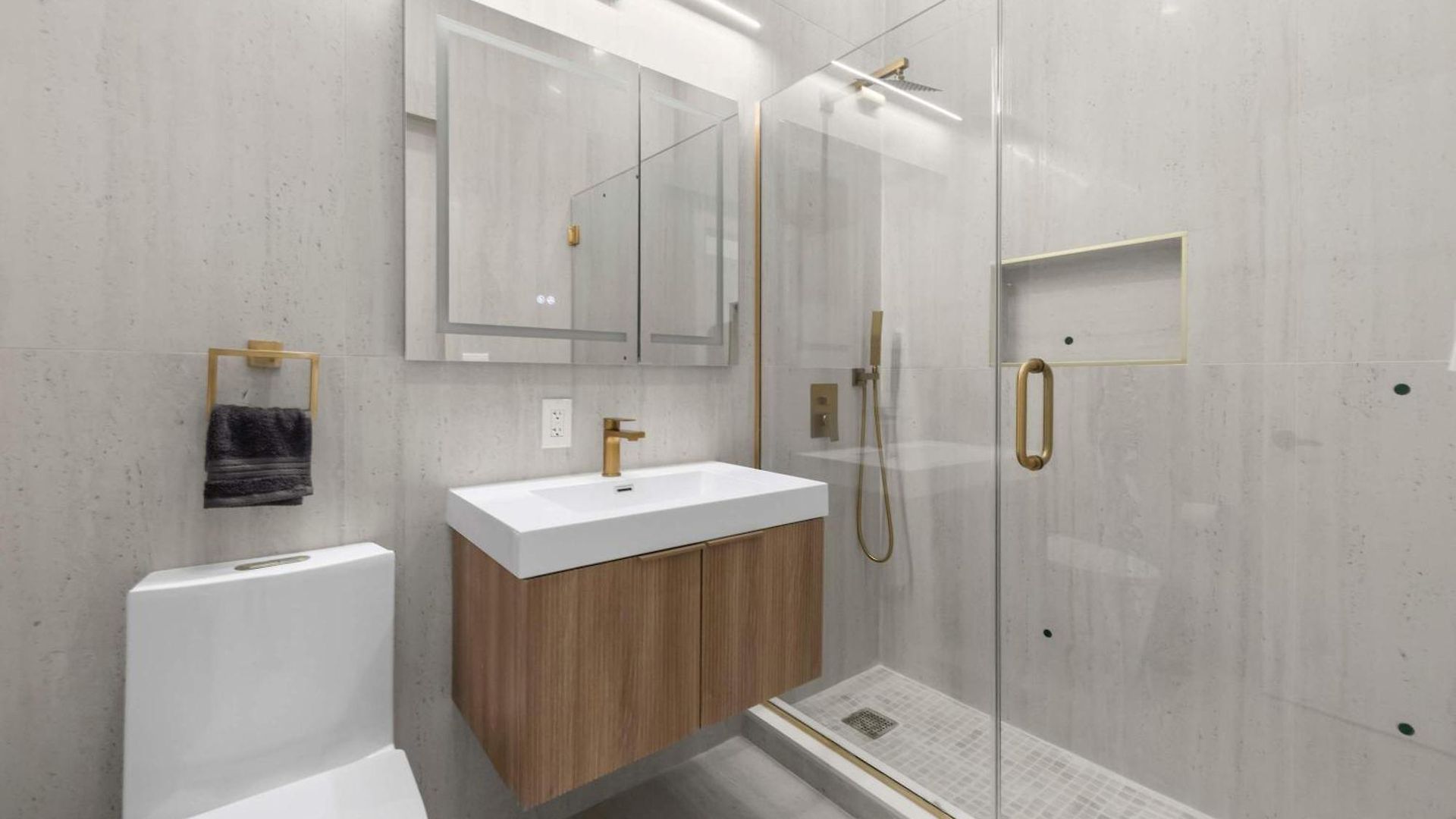 19-4g 2br2baths Luxury In East Village Apartment *