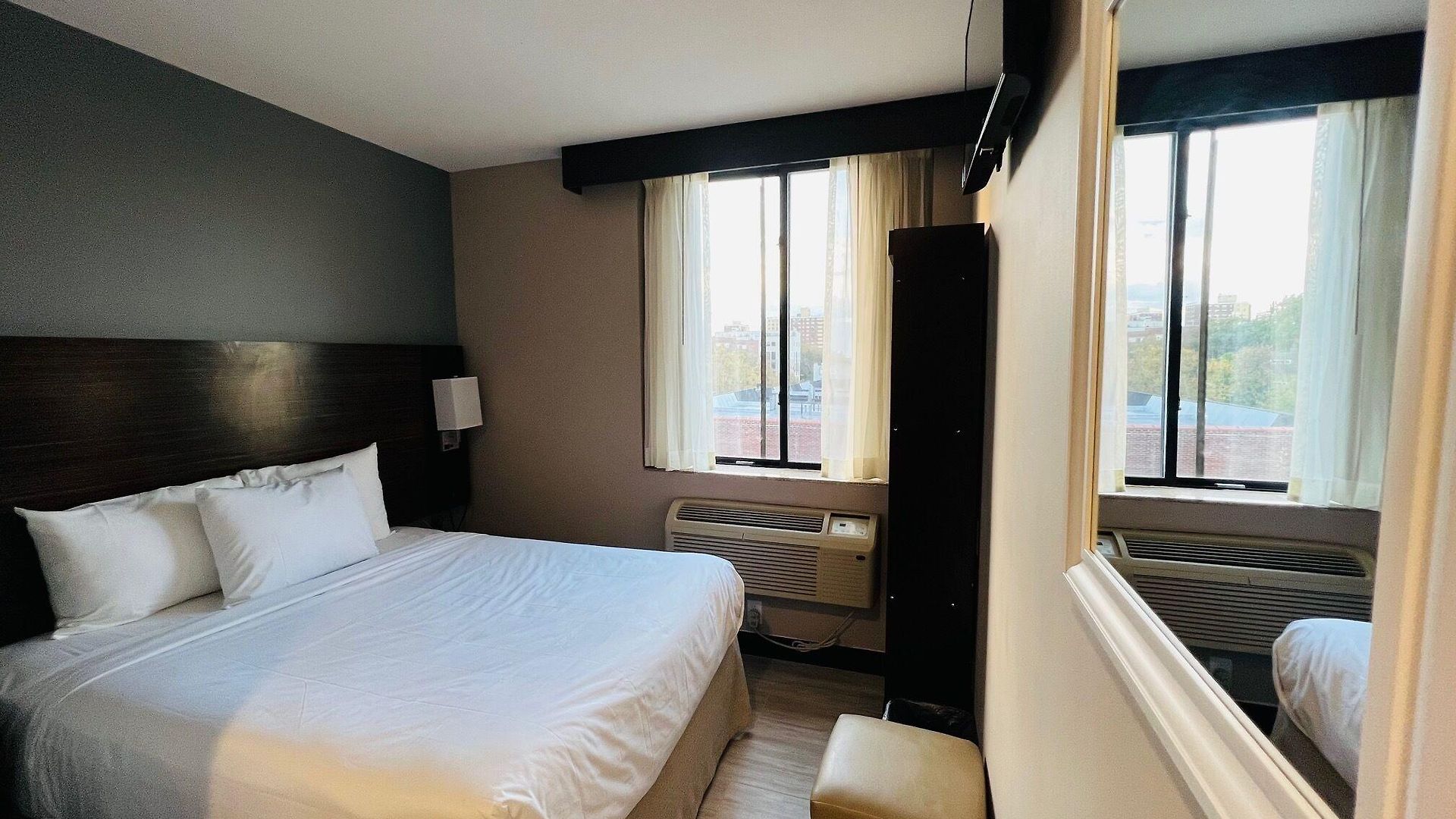 Rockaway 3*