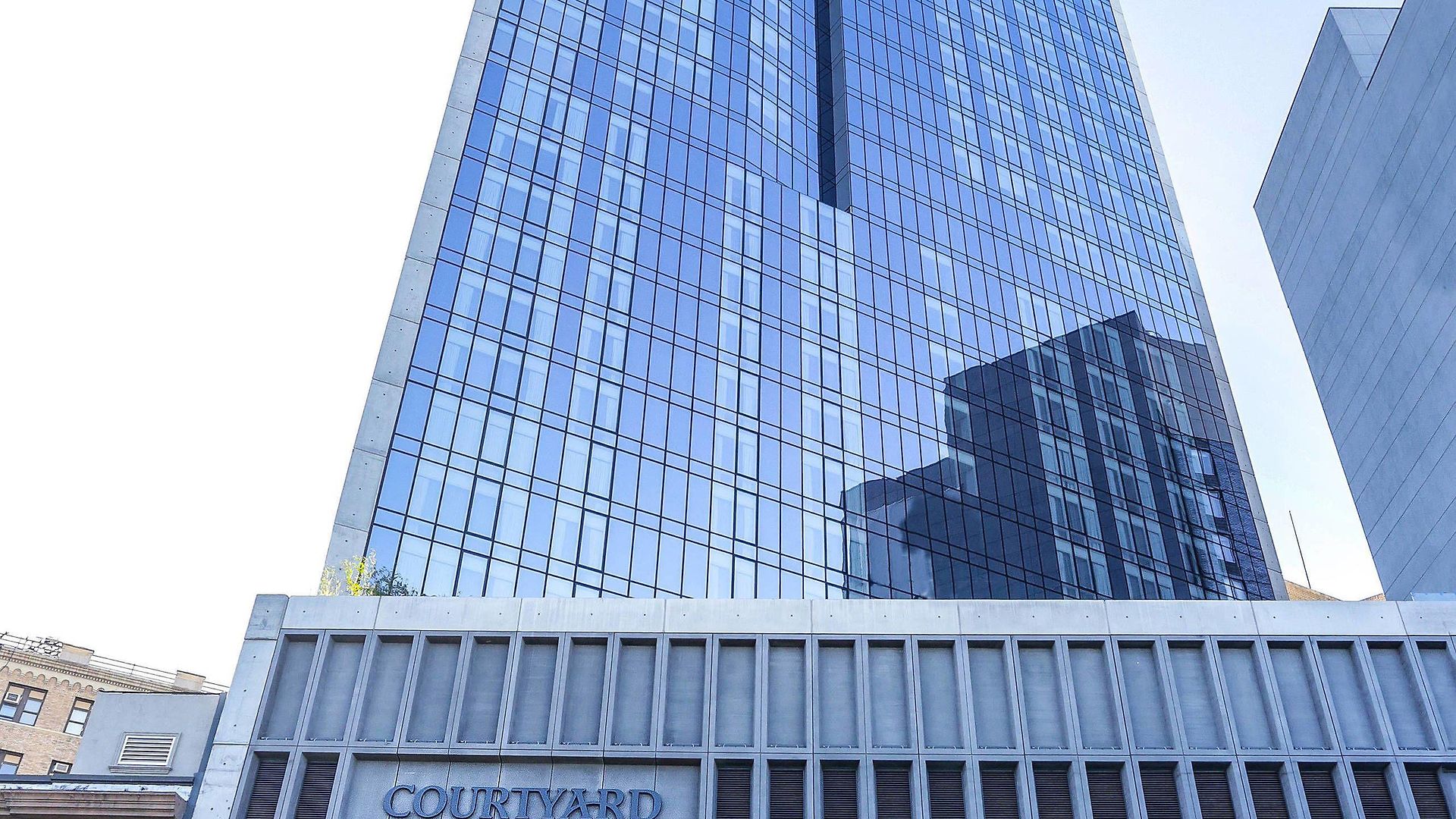 Courtyard By Marriott Long Island City/new York Manhattan View
