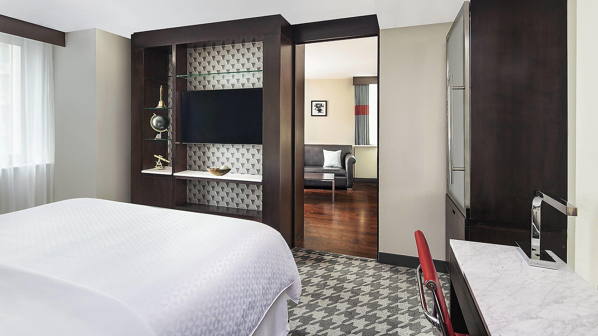 Four Points By Sheraton Downtown Hotel