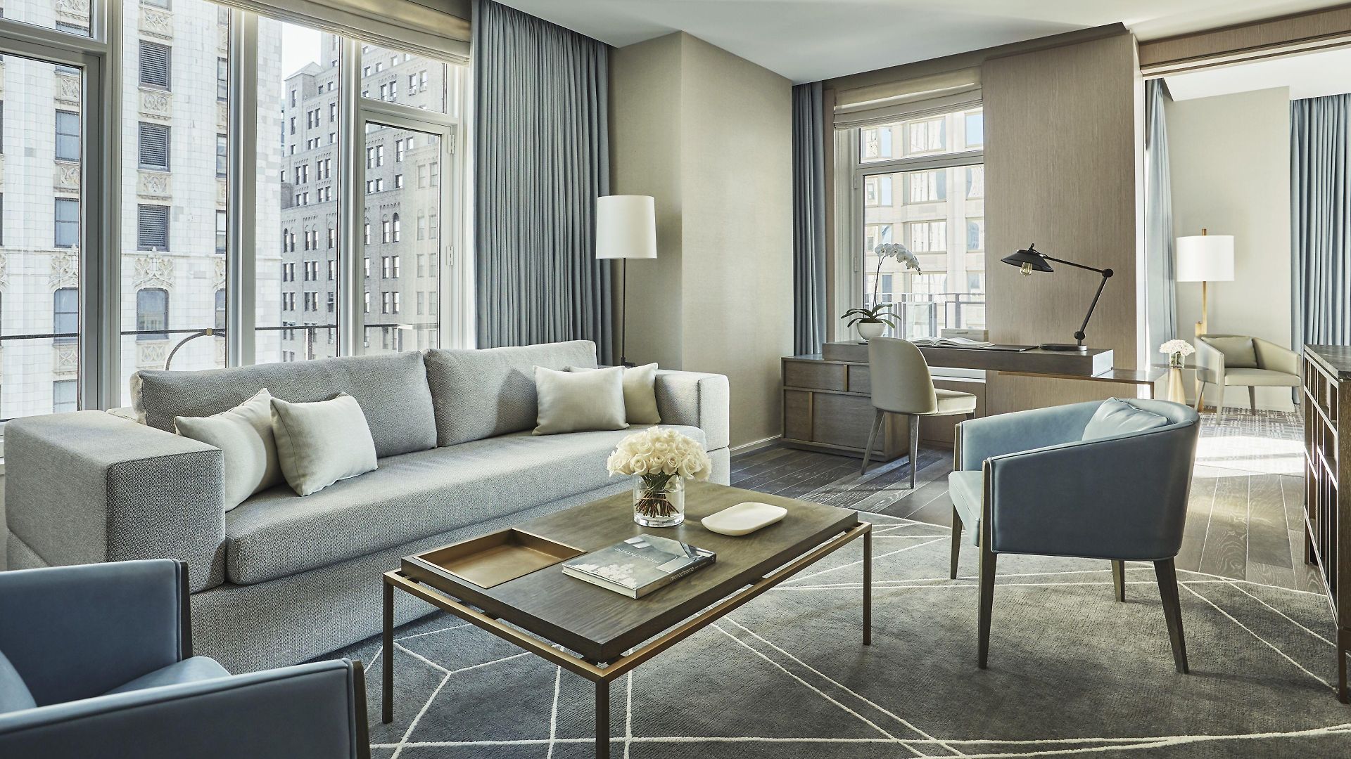 Four Seasons Downtown Hotel