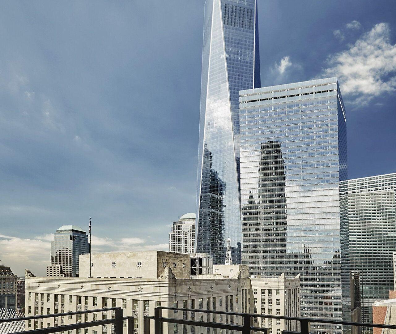 Four Seasons Downtown Hotel 5*
