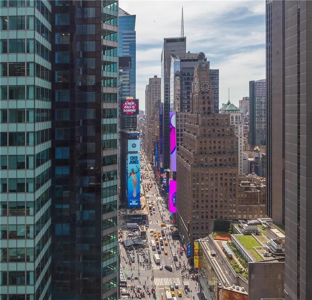Tempo By Hilton Times Square 4*