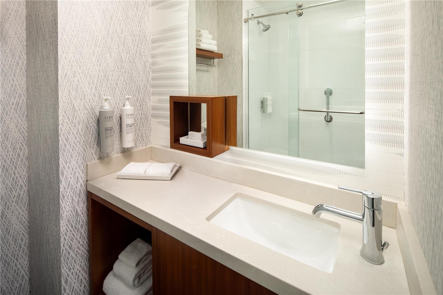 Hampton By Hilton Times Square Hotel *