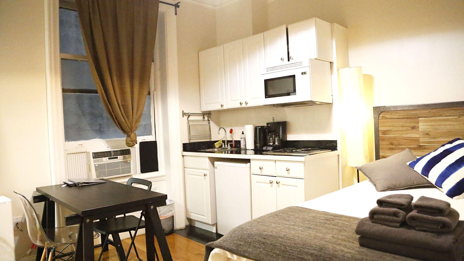 The Nomad Aparthotel 2*