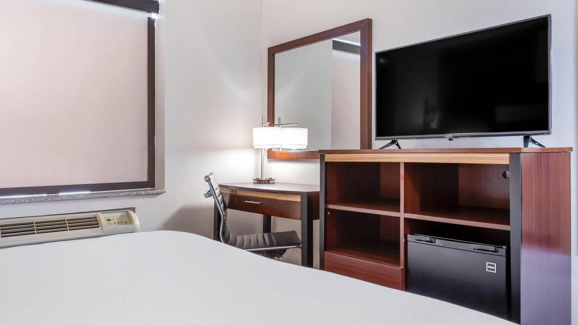 Avion Near Lga Airport, An Ascend Collection Hotel