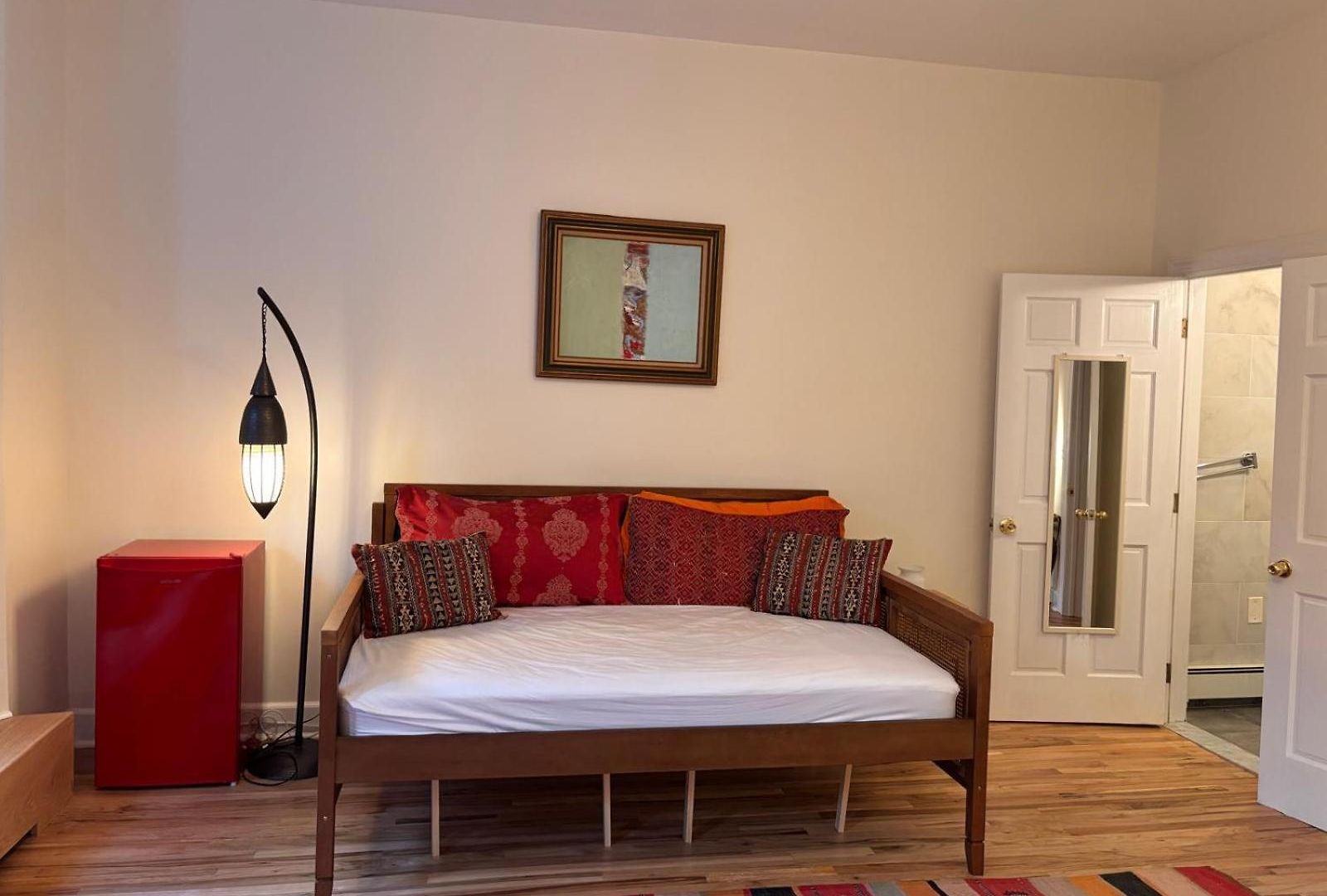 Luxurious Bedroom *