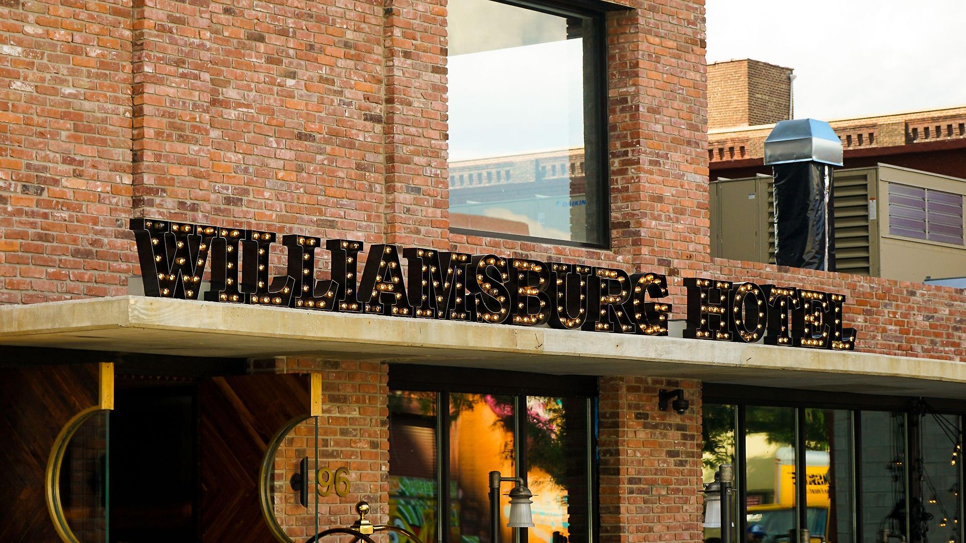 Arlo Williamsburg Hotel