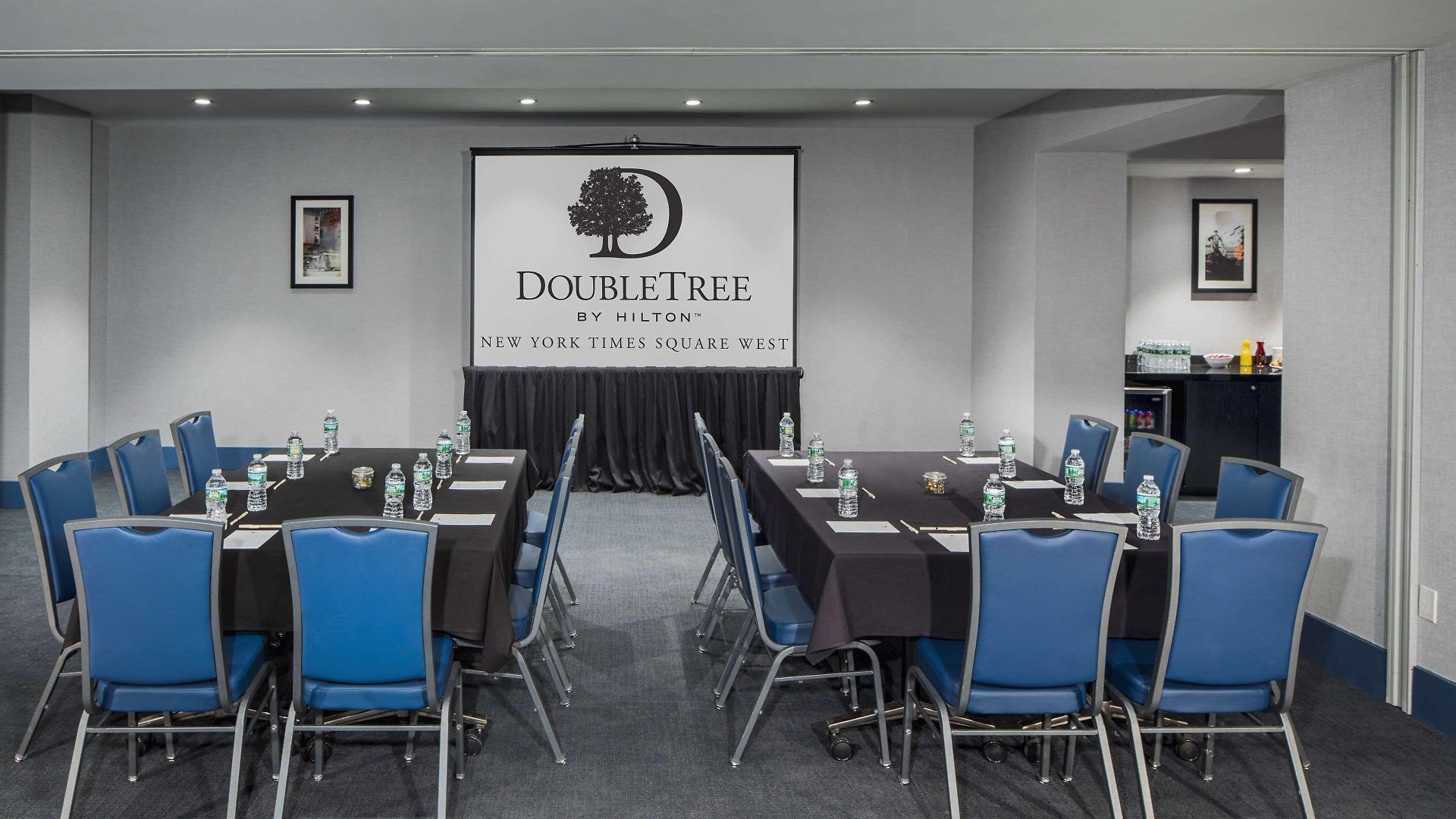 Doubletree By Hilton New York Times Square West Hotel