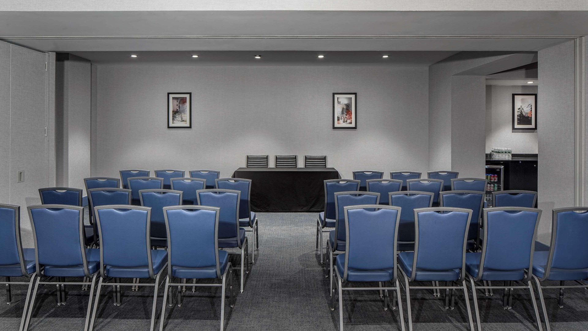 Doubletree By Hilton New York Times Square West 4*