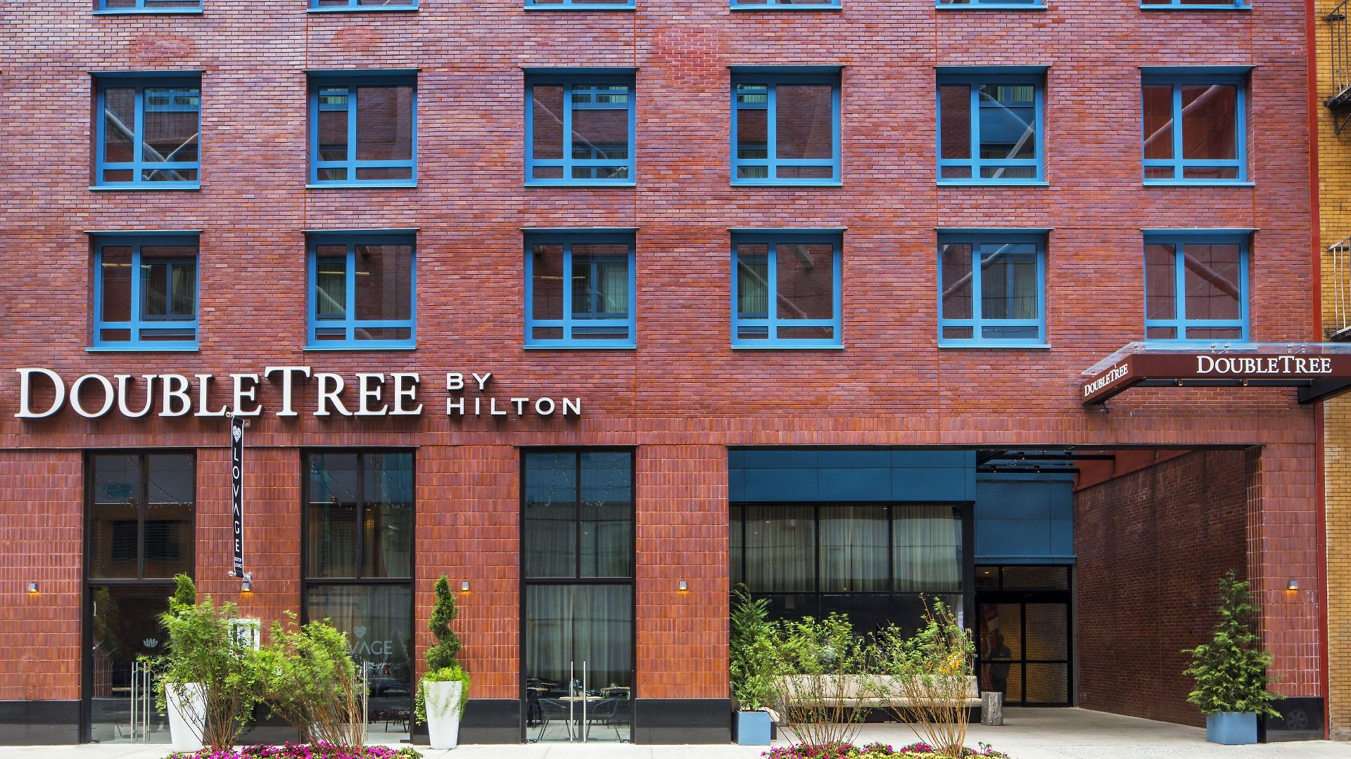 Doubletree By Hilton New York Times Square West 4*