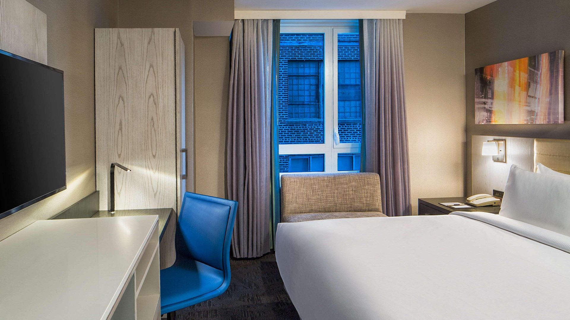 Doubletree By Hilton New York Times Square West 4* New York