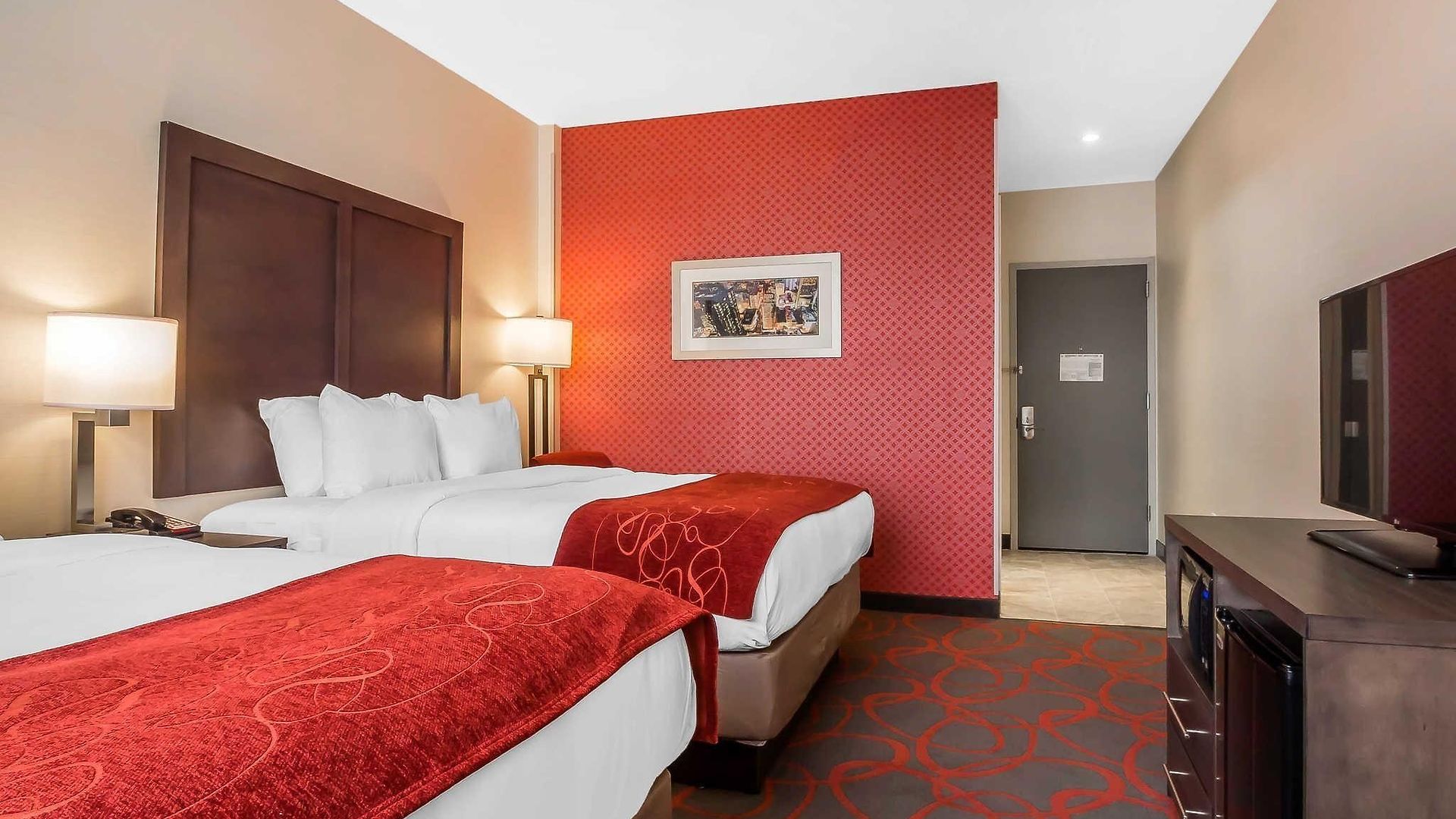 Hotel Comfort & Near Stadium 4*