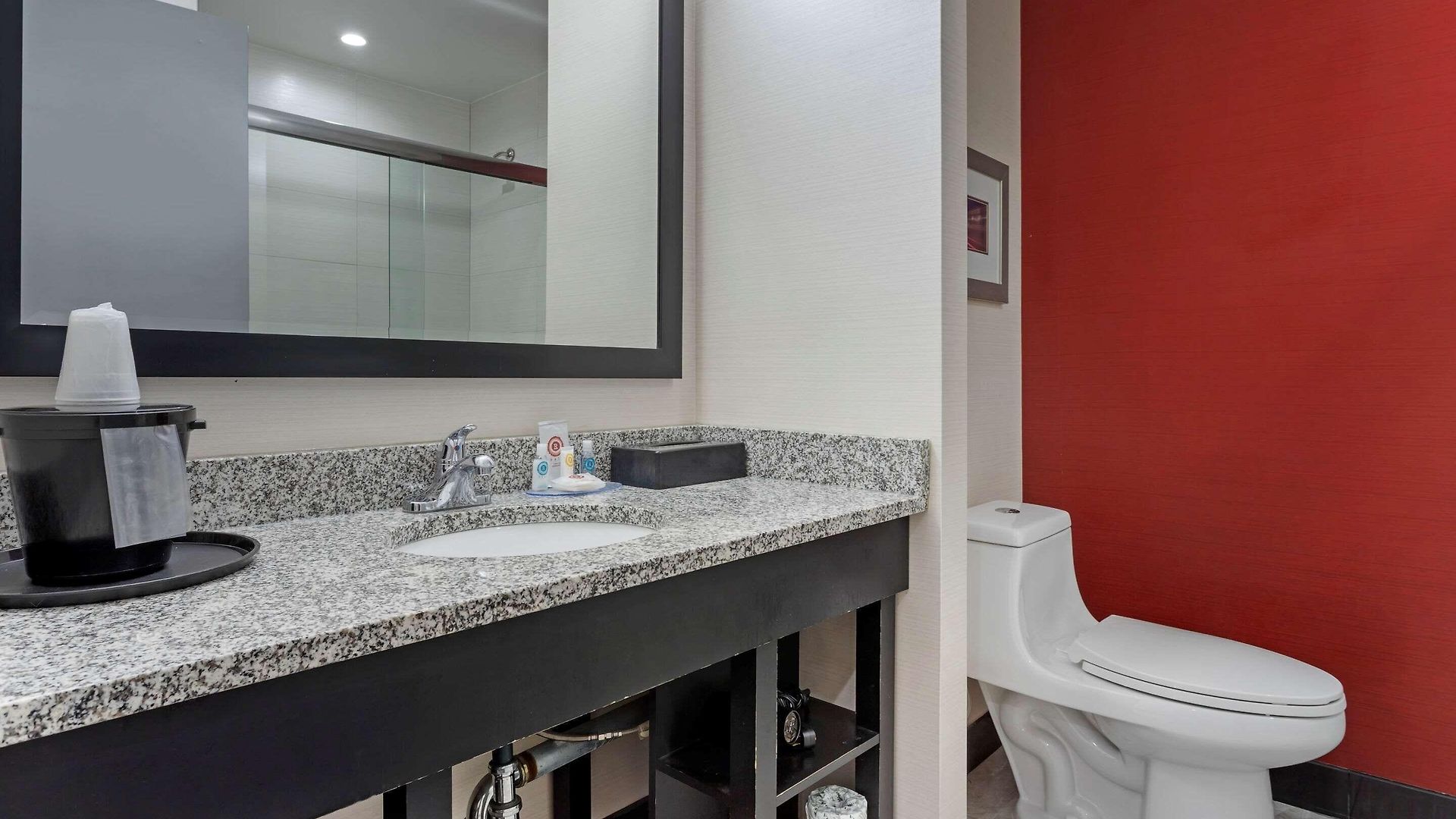 Hotel Comfort & Near Stadium