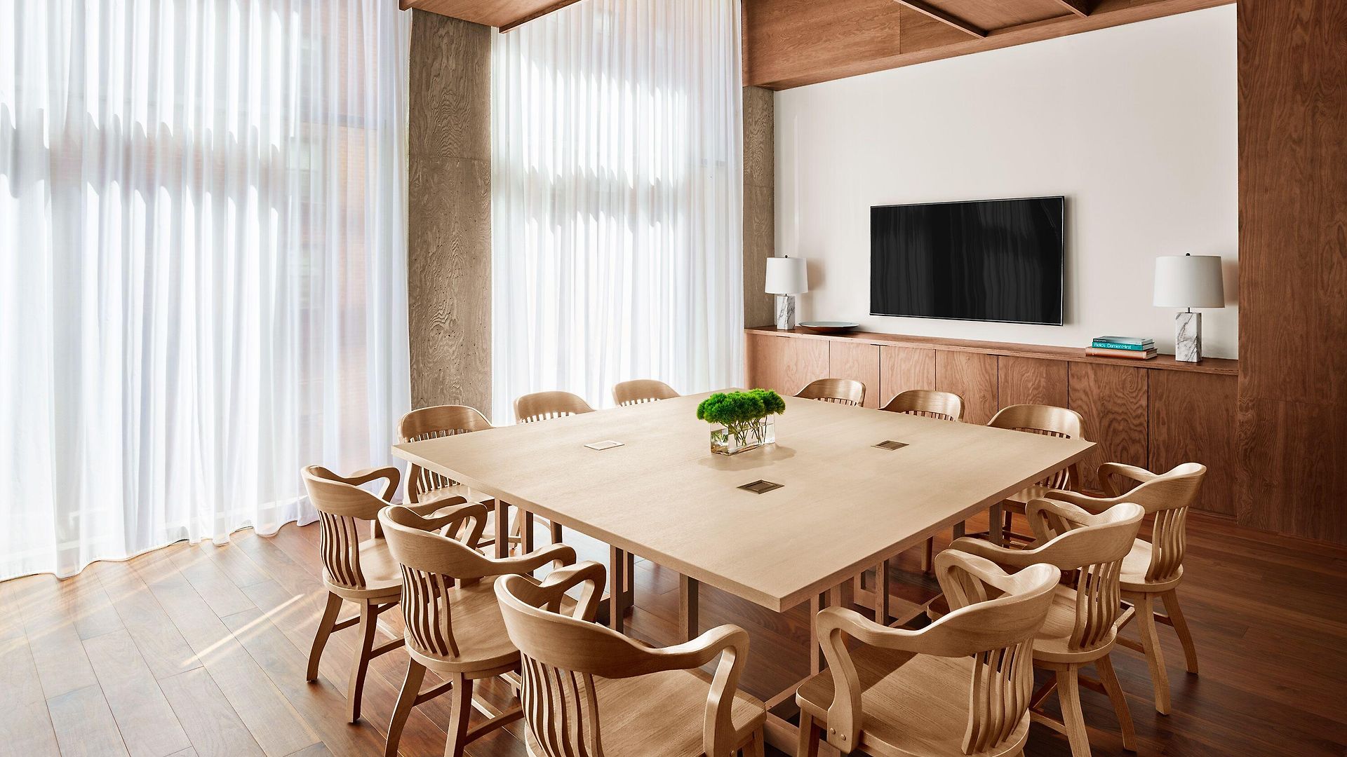 Public, An Ian Schrager Hotel