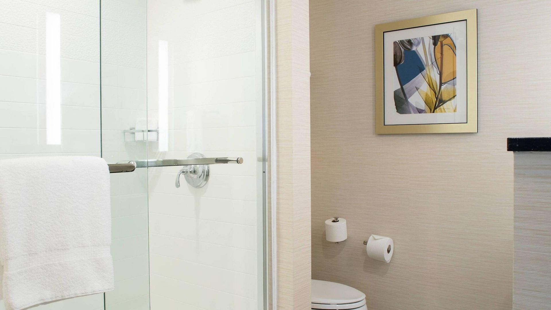 Hotel Fairfield & By Marriott Queens/fresh Meadows