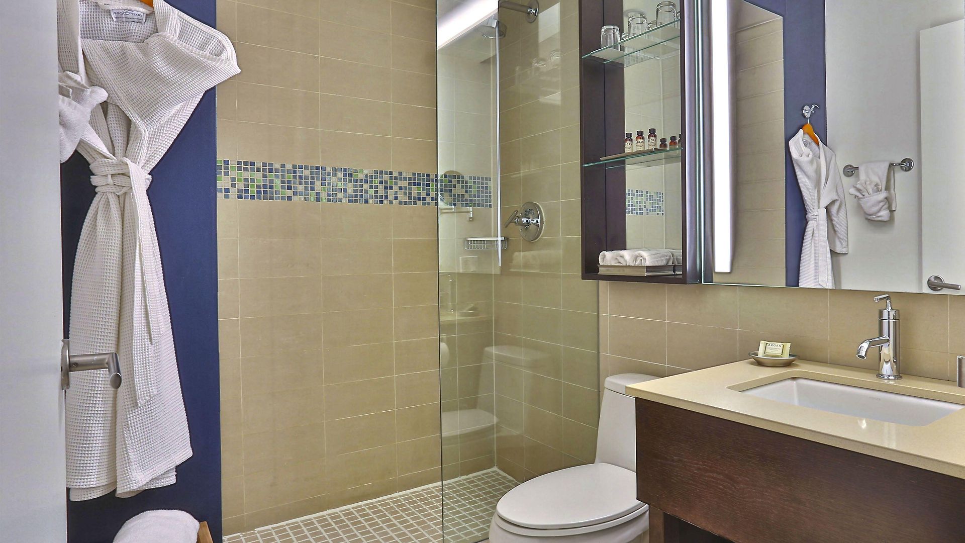 Hayden Hotel 4*